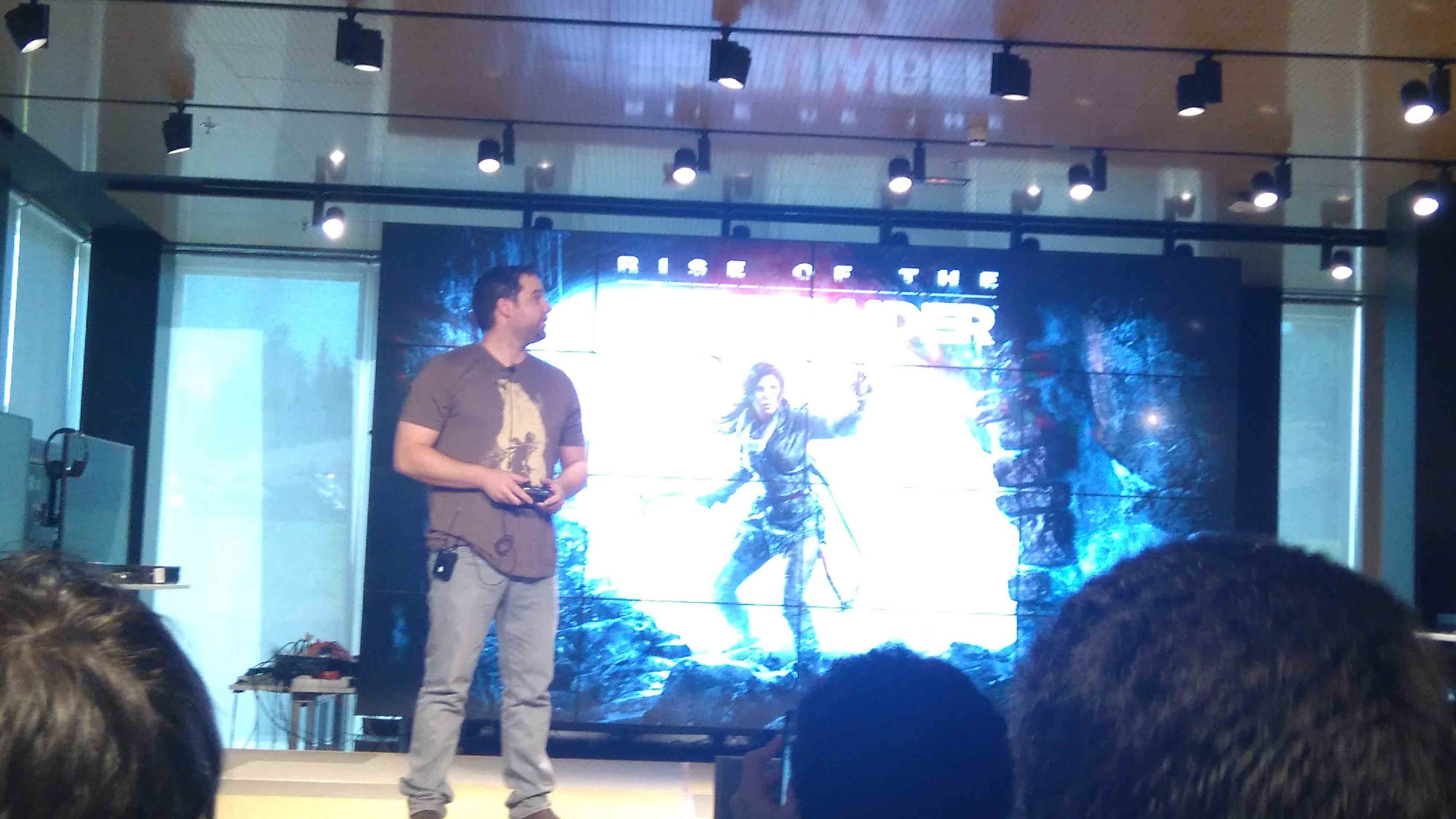 Chris Johnson, de Crystal Dynamics, viajó hasta Madrid para presentarnos una de las grandes exclusivas para Xbox One de este año: Rise of the Tomb Raider.