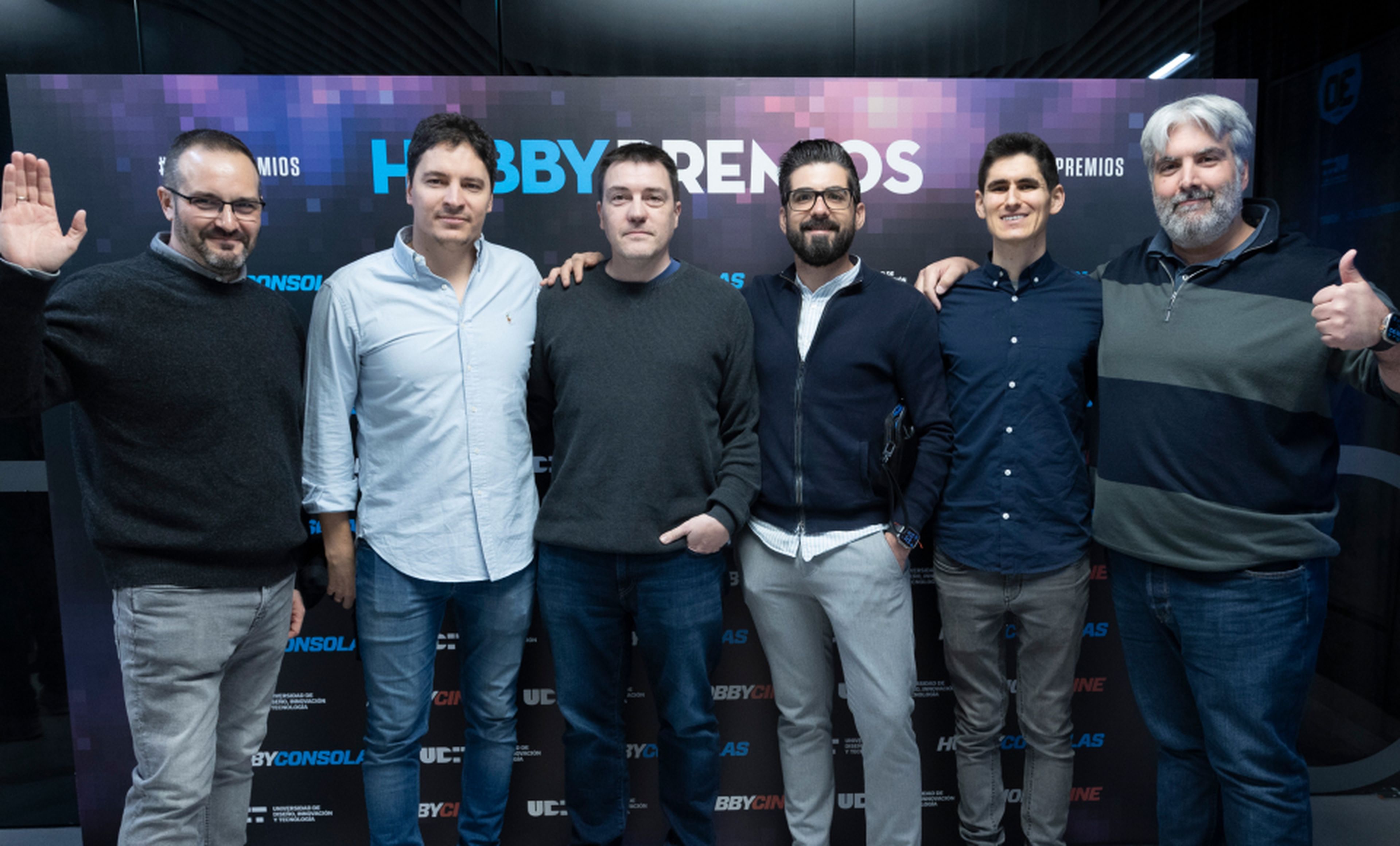 De izquierda a derecha: Alberto Lloret de HobbyConsolas, Enrique Marcellán, Manuel Curdi, Rubén López, Sergio González y David Castaño de Nintendo.