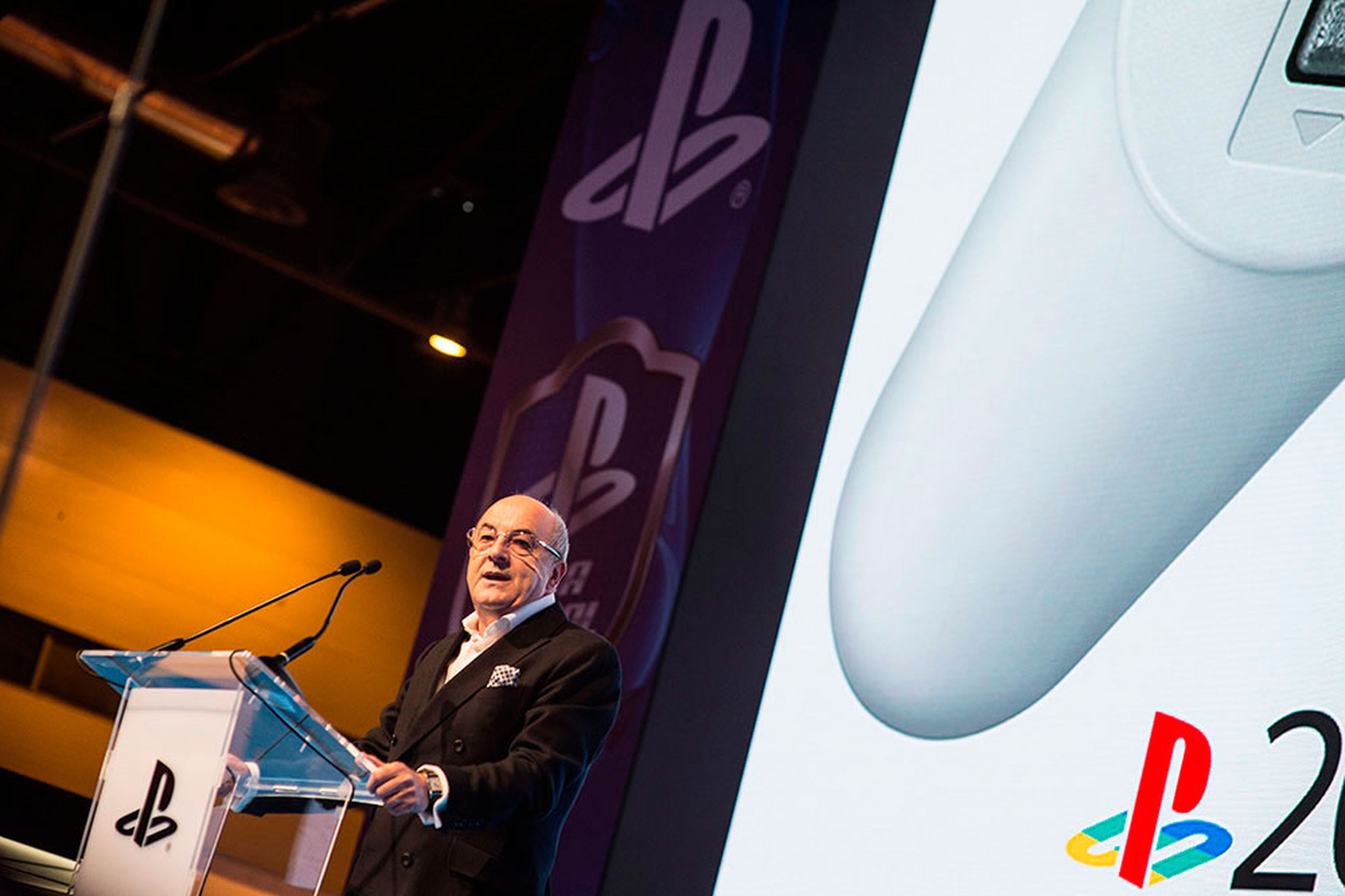 James Armstrong repasó la trayectoria de PlayStation por el vigésimo aniversario de la marca