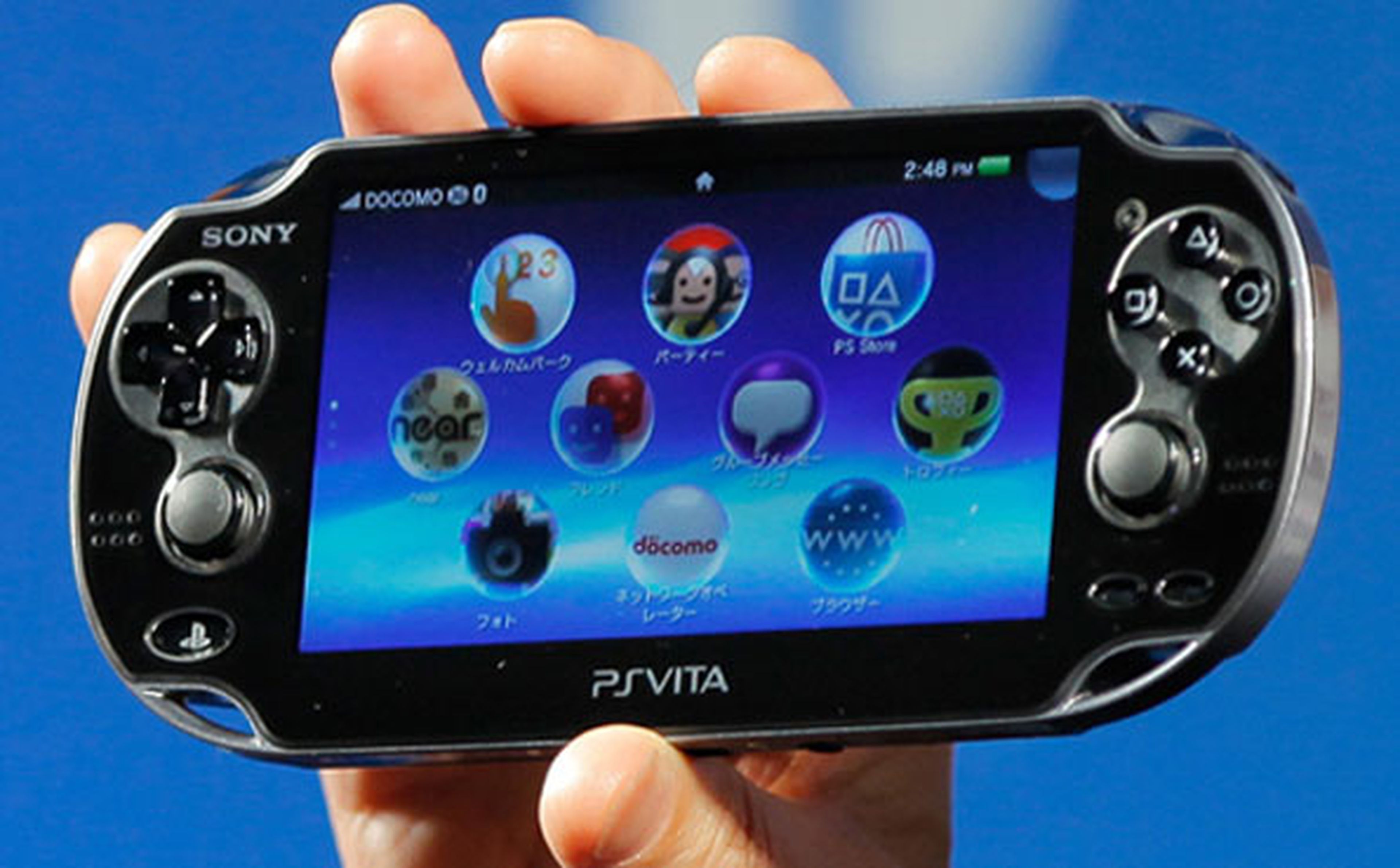 PS Vita vende más en digital