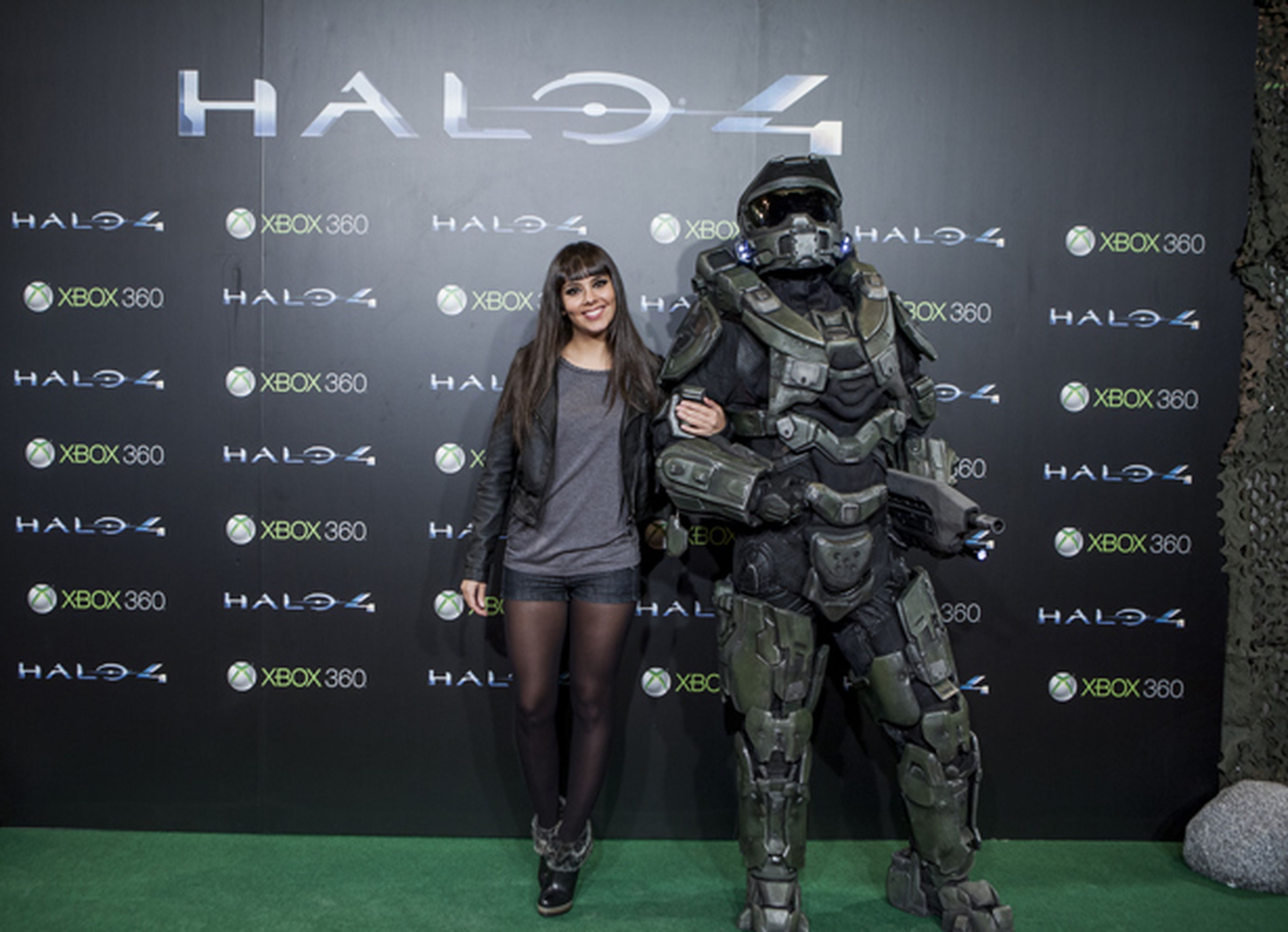 Espectáculo y famosos en la Première de Halo 4 en Madrid