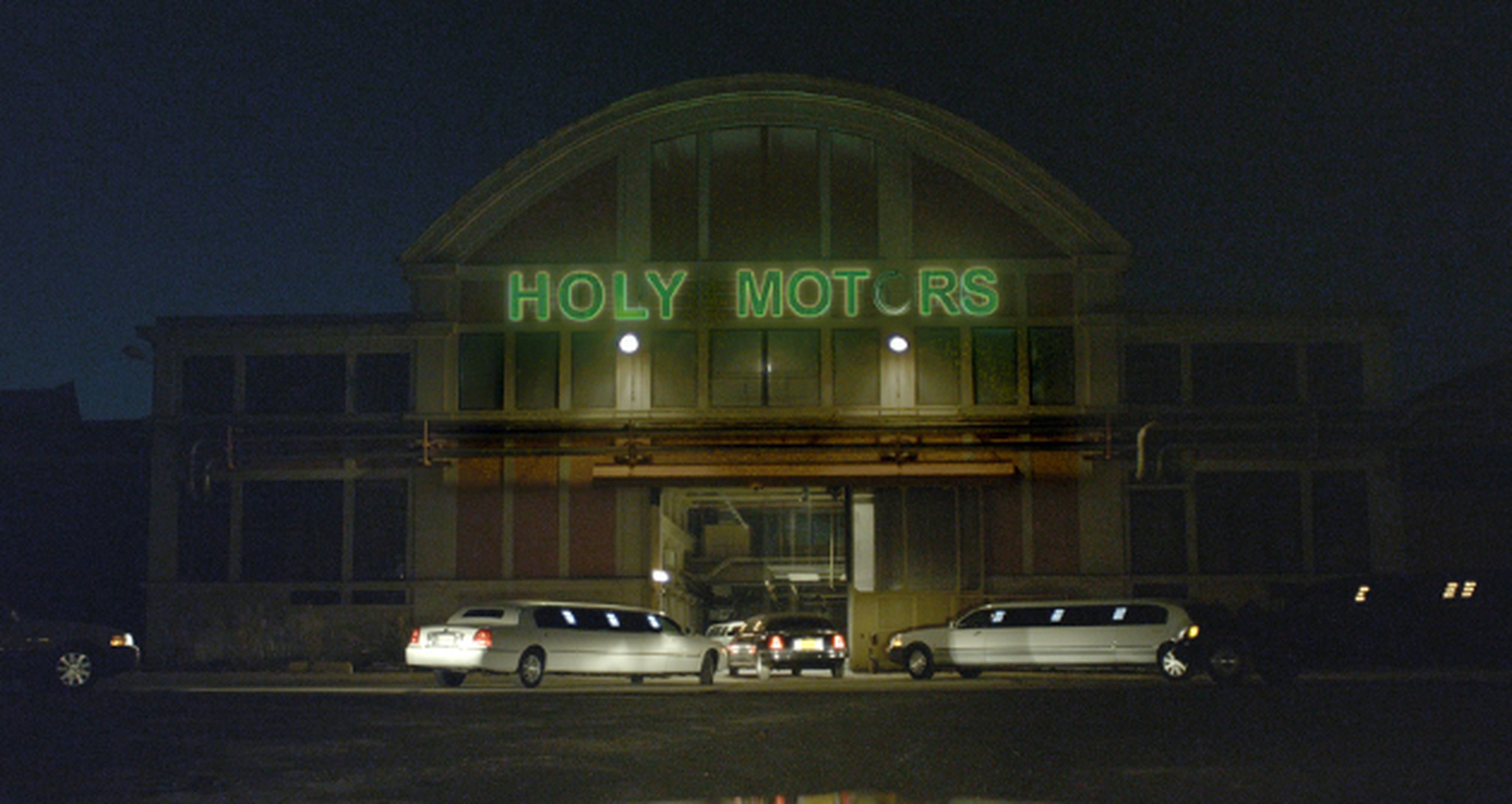 Crítica polifacética de Holy Motors