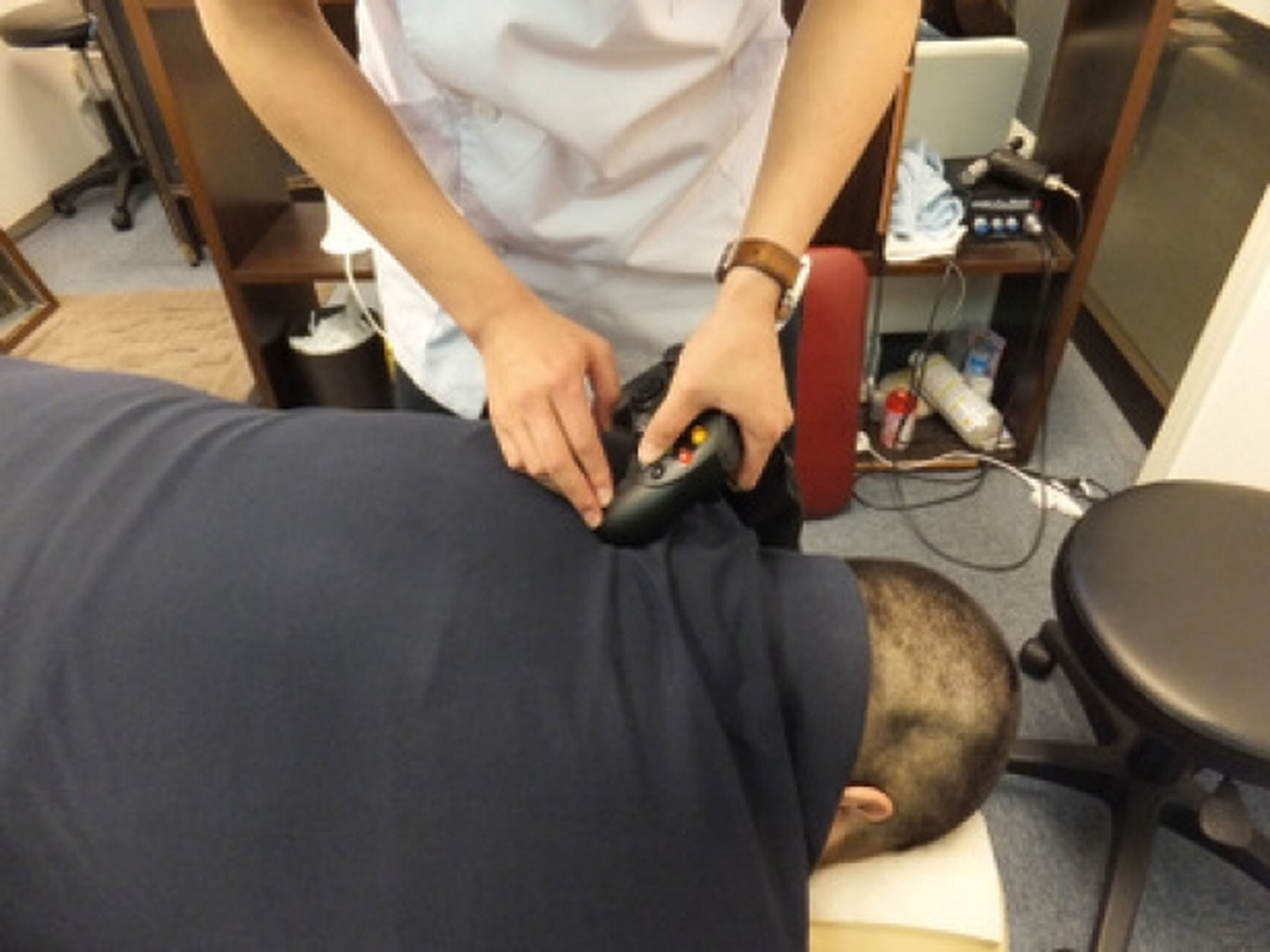 Una clínica japonesa da masajes con mandos de consola