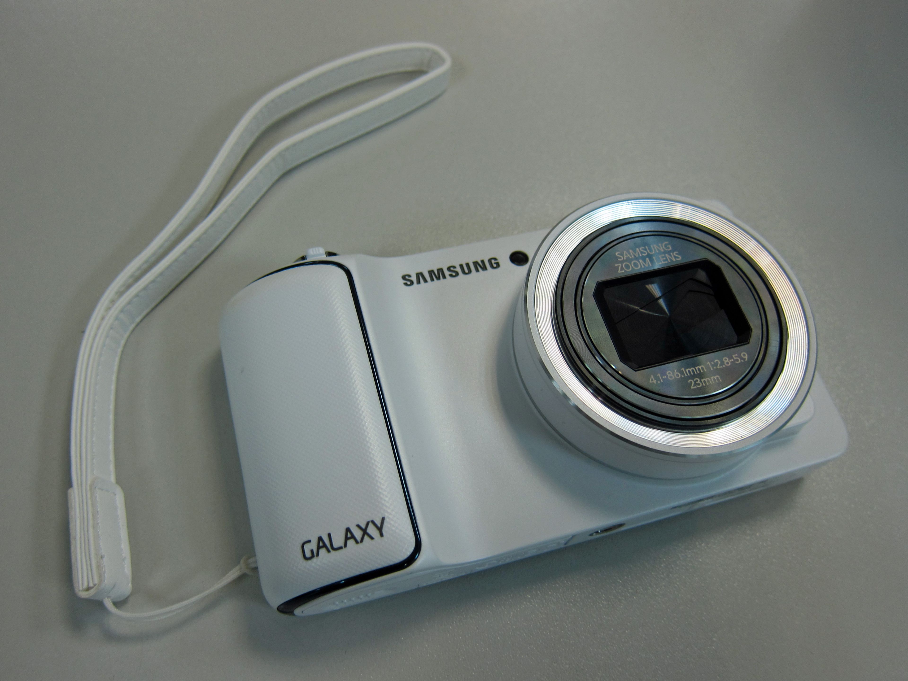 Samsung Galaxy Camera: fotos y juegos