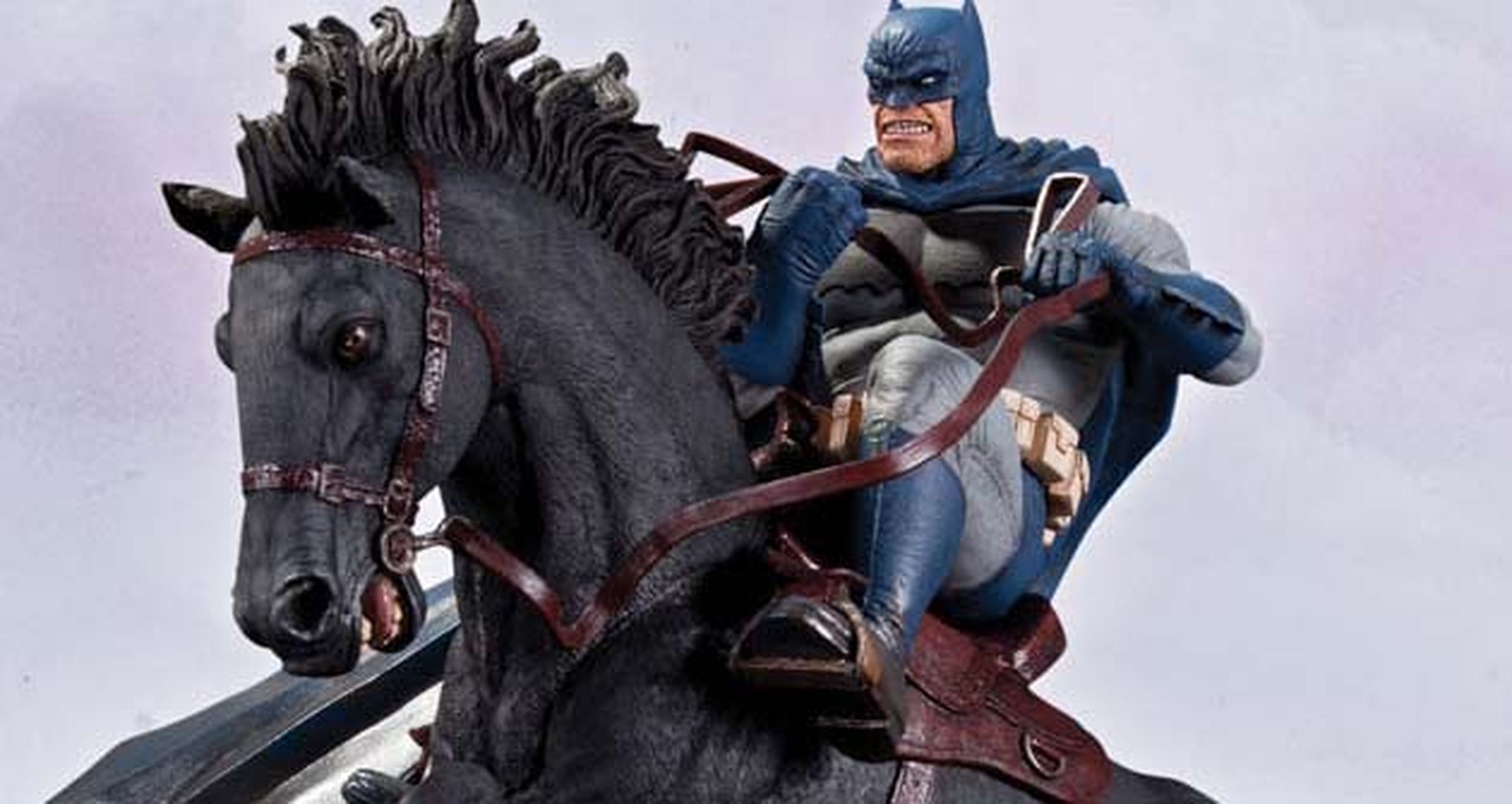 Nueva estatua de The Dark Knight Returns: A Call to Arms