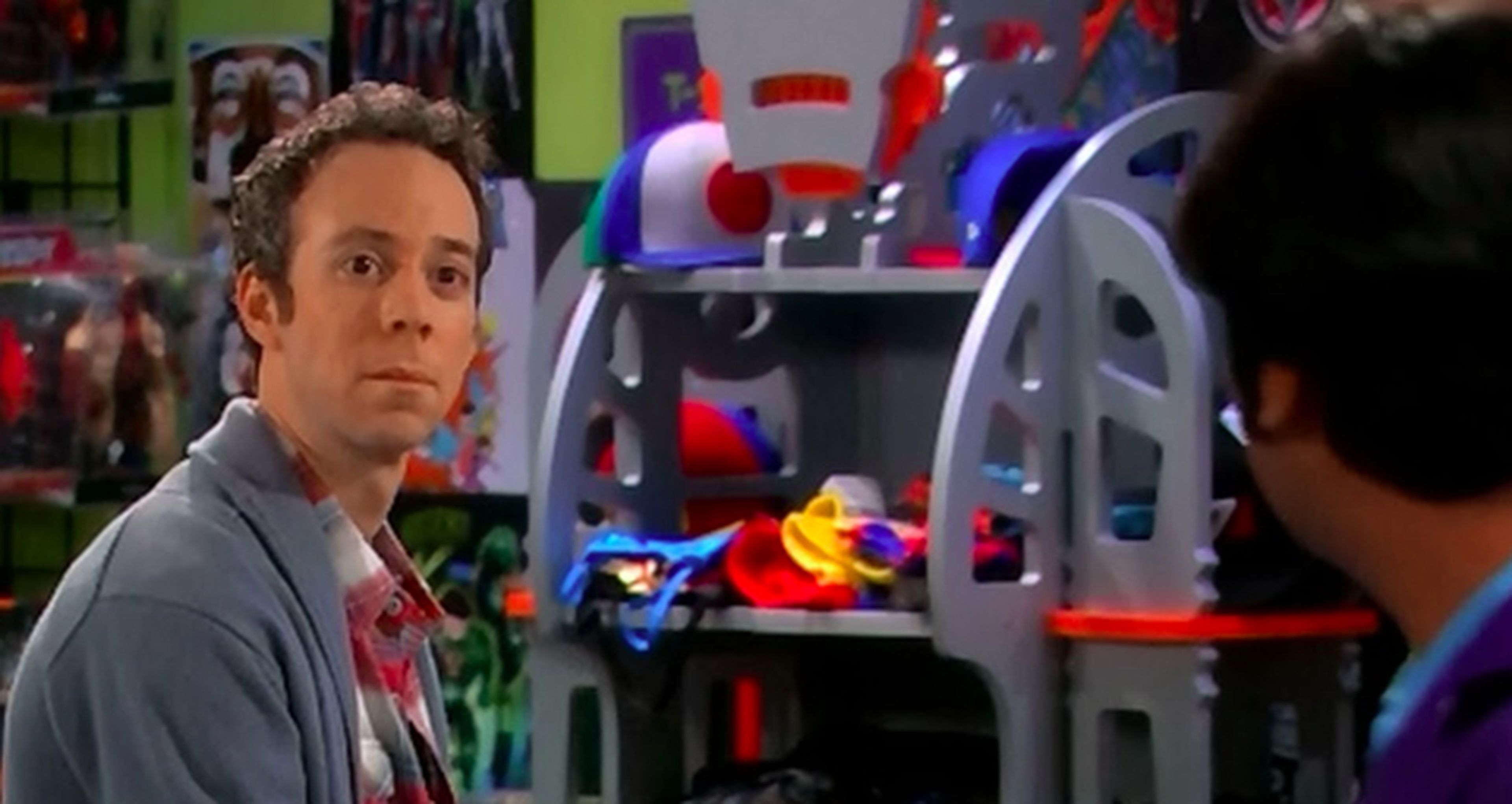 Un archienemigo para Stuart en The Big Bang Theory
