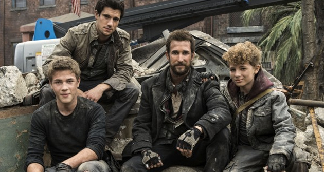 Ver Todos Los Capítulos De Falling Skies Muchas novedades en el tráiler de Falling Skies 4 - HobbyConsolas