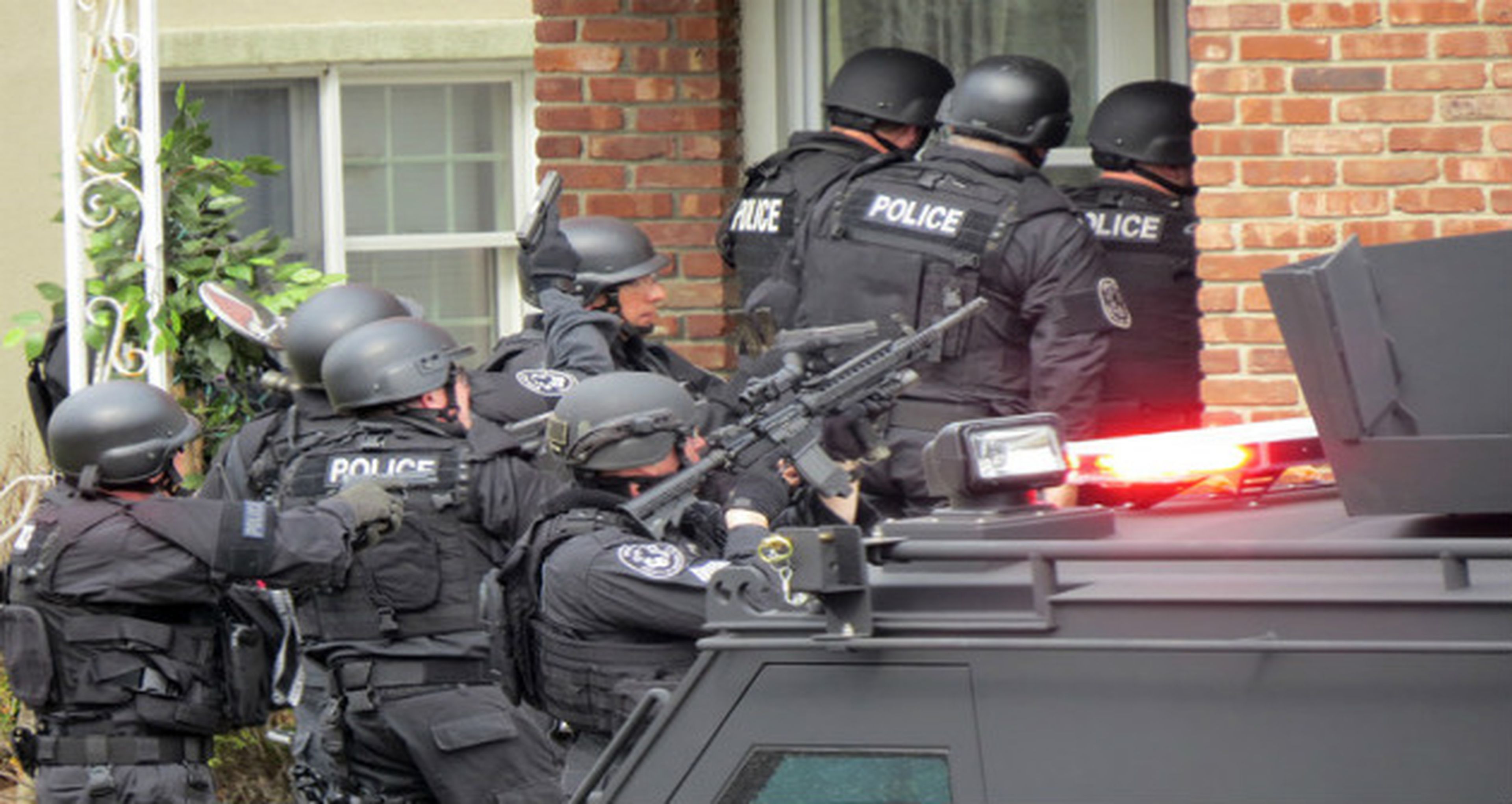 Envía a los SWAT a casa de su rival tras perder al Call of Duty