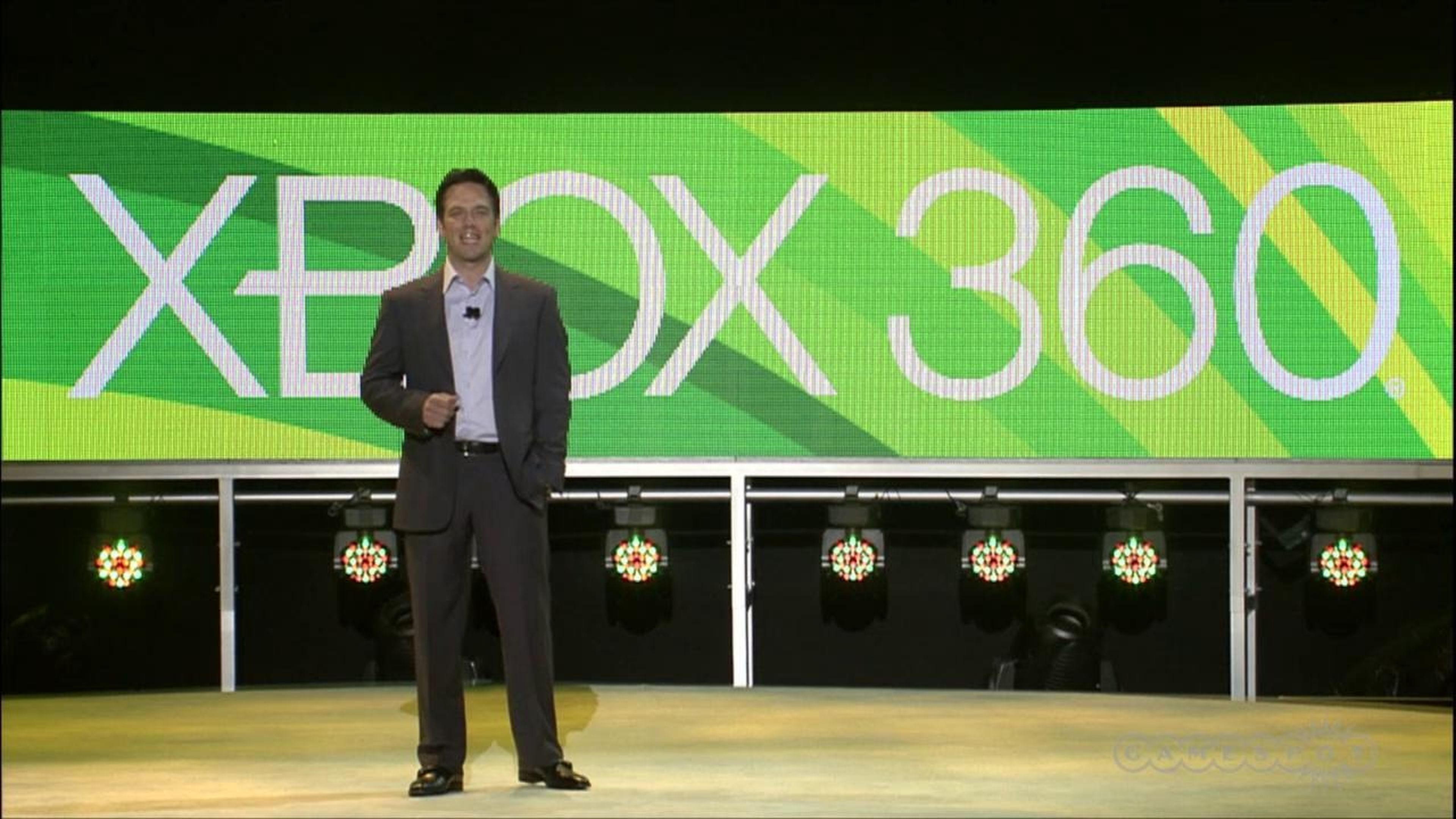 Phil Spencer: "Estamos obligados a seguir apoyando a Xbox 360"