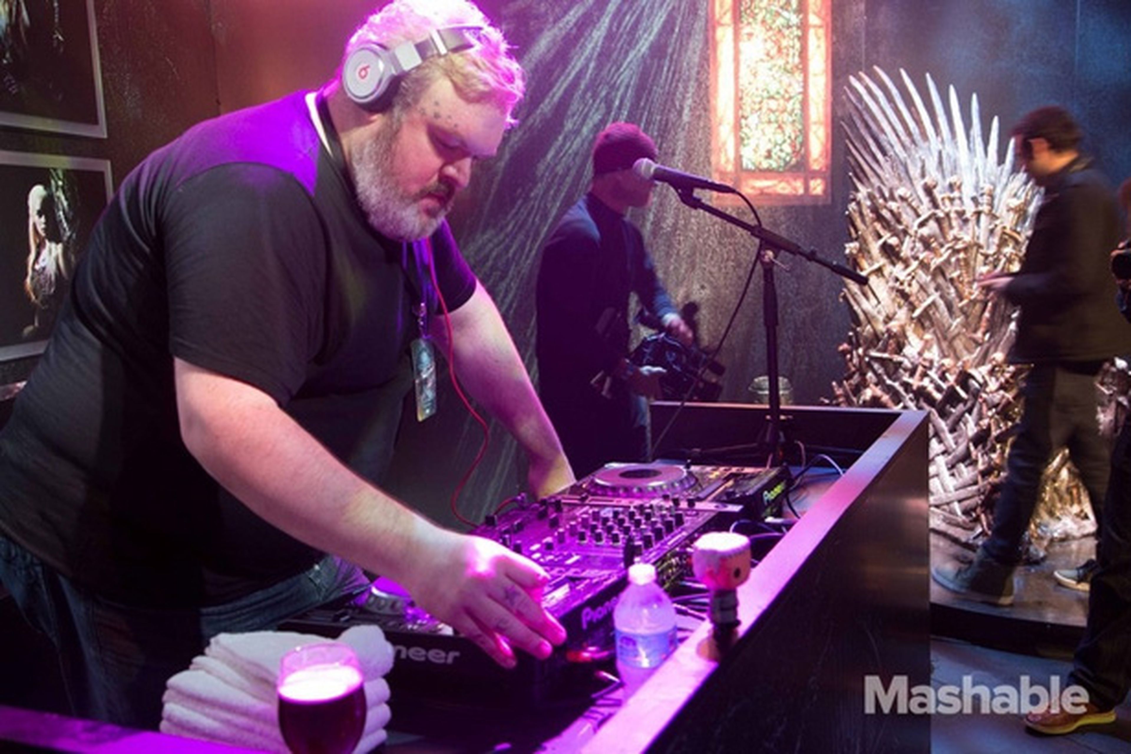 Hodor también es DJ y pinchará house en Australia en Rave of Thrones