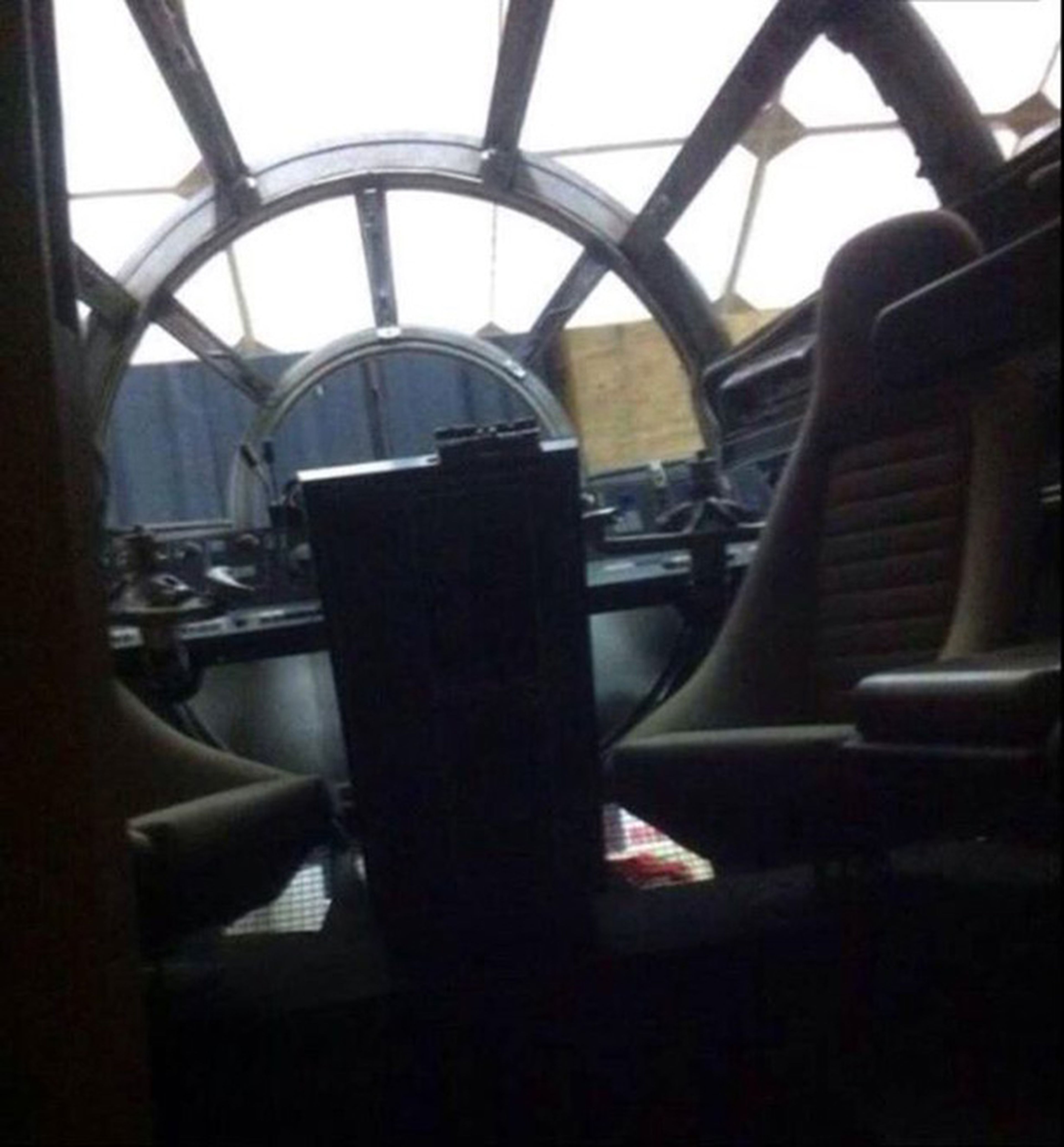 Filtradas imágenes del interior del Halcón Milenario en Star Wars Episodio VII
