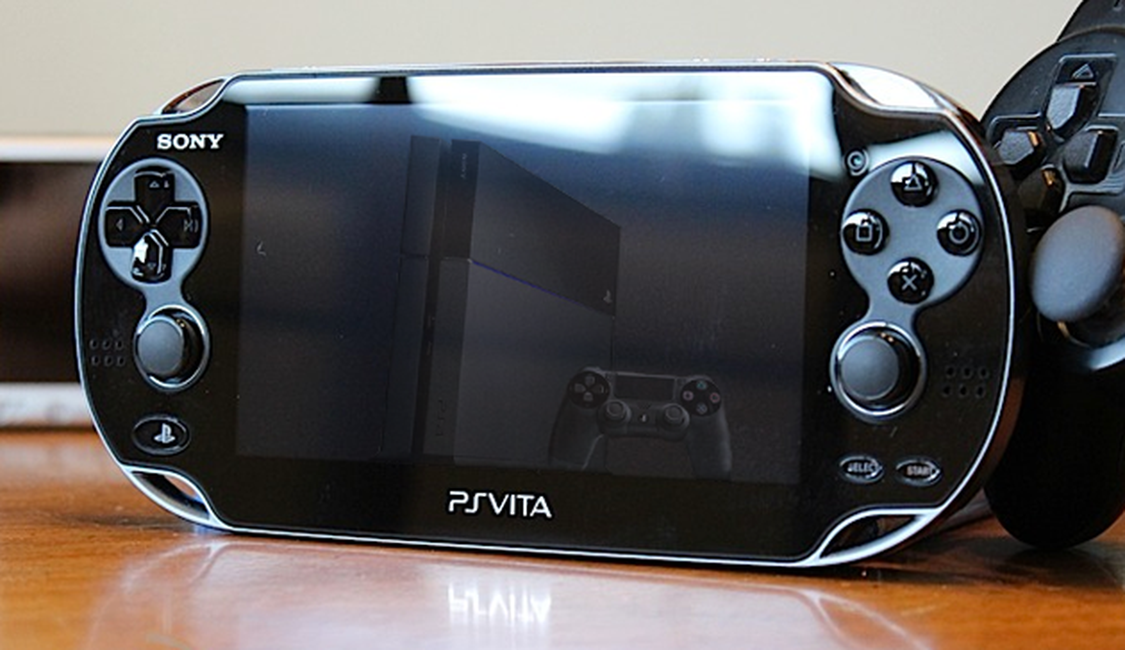 Sony se pronuncia sobre Vita: &quot;La prioridad ahora es PS4&quot;