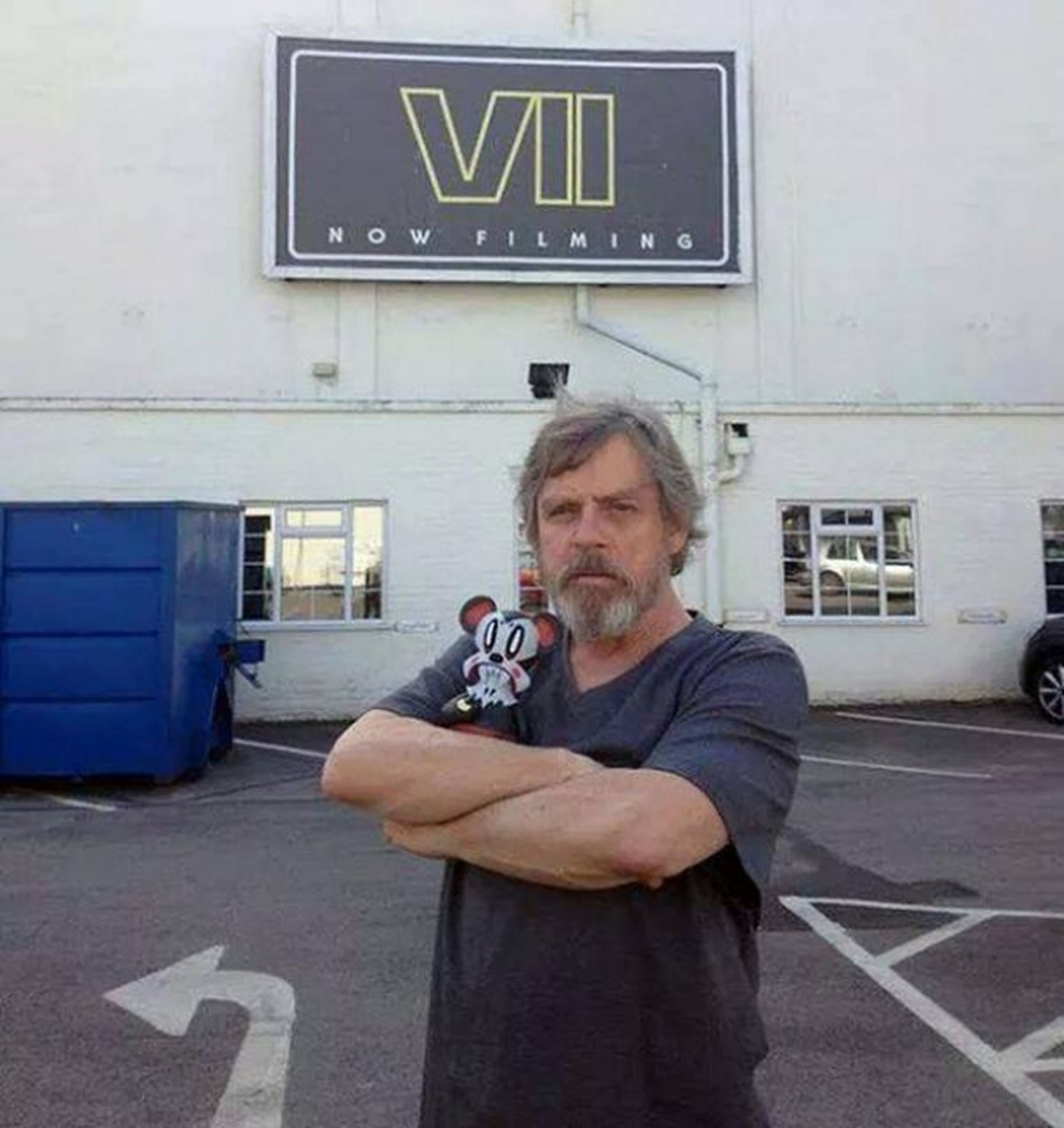 Un barbudo Mark Hamill protagoniza la nueva imagen de Star Wars: Episodio VII