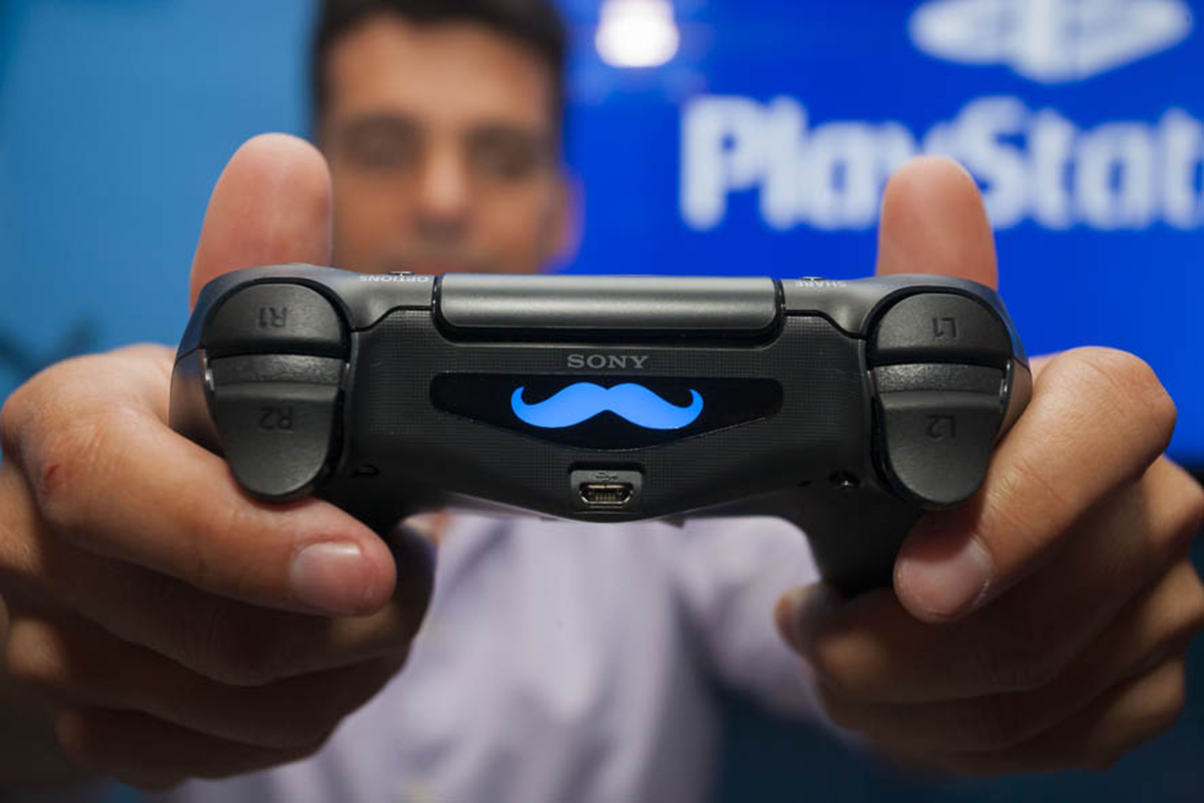 PlayStation España te propone dejarte bigote por Movember