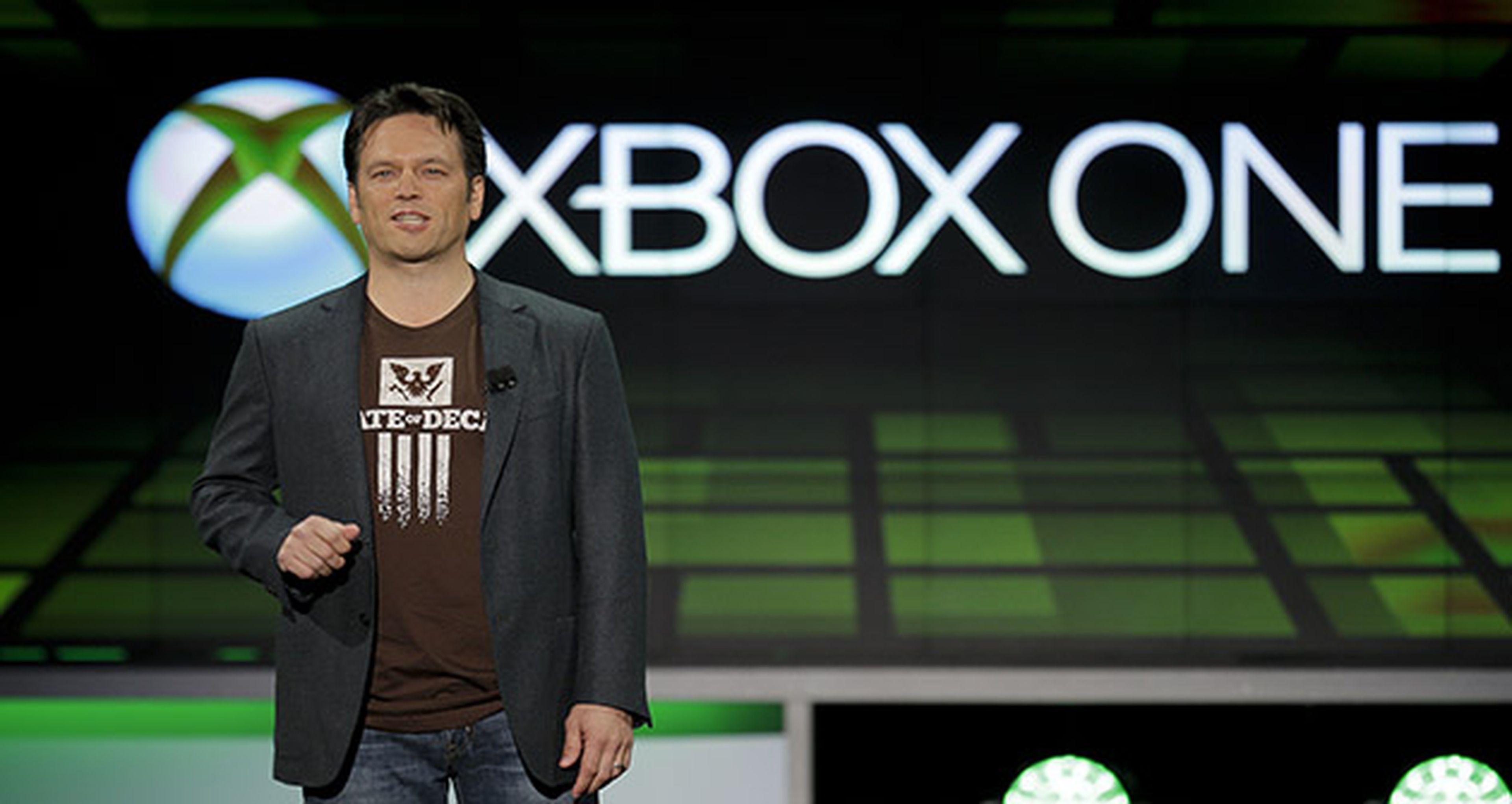 Phil Spencer se felicita por el gran año de Xbox One... y también de PS4