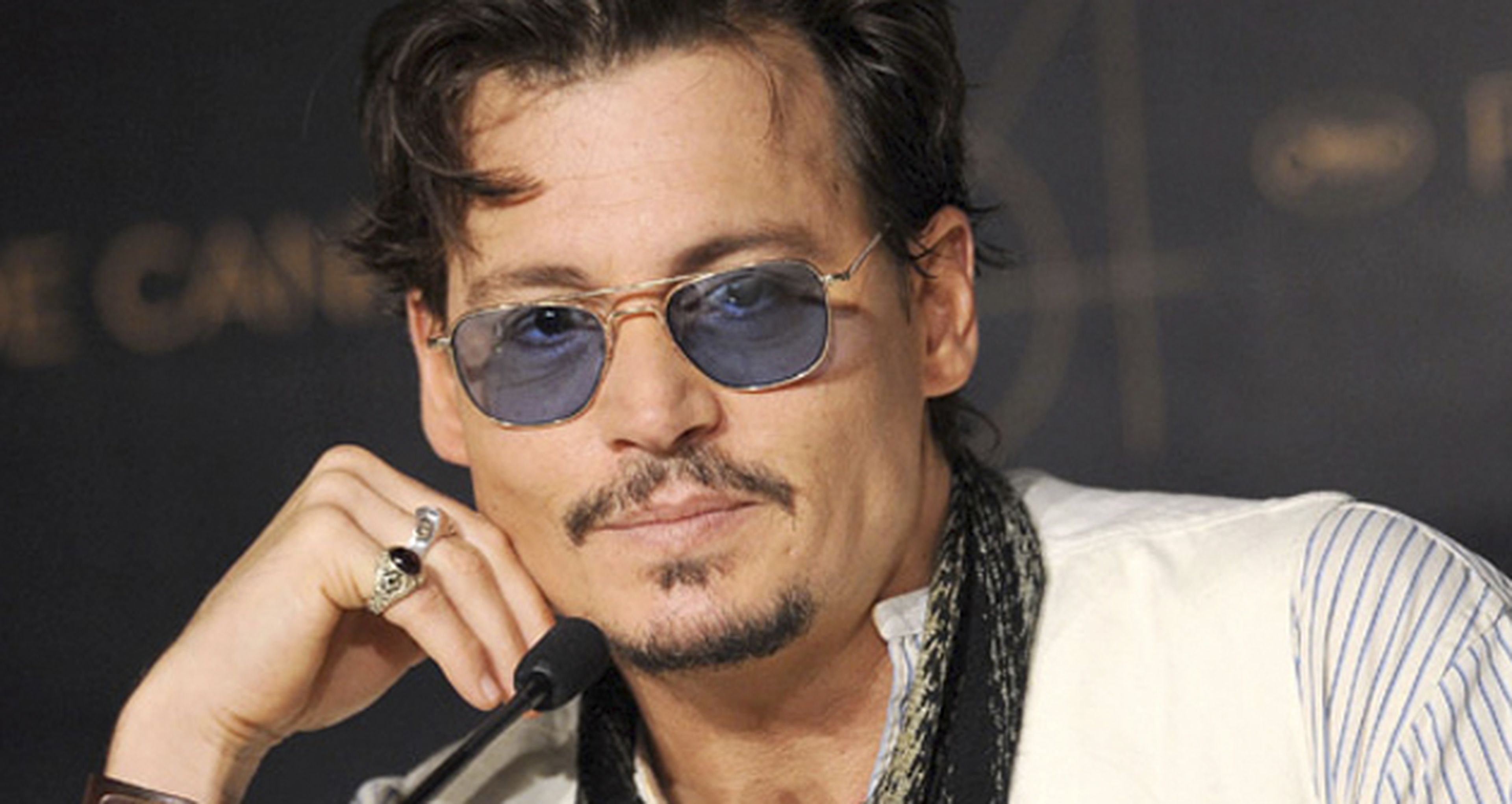 Johnny Depp se retira para luchar contra su adicción al alcohol