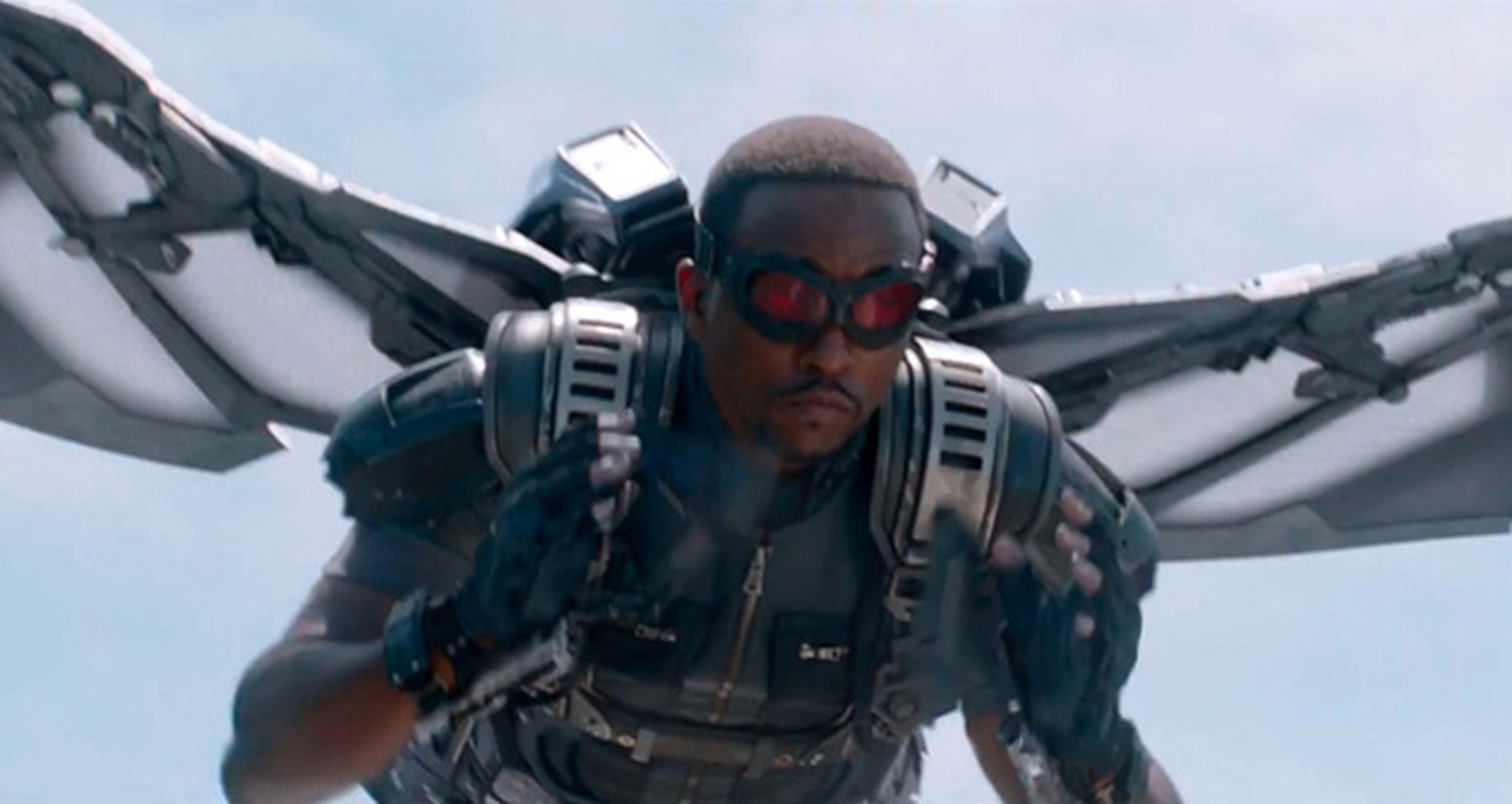 Anthony Mackie y su Falcon regresarán en Capitán América: Civil War