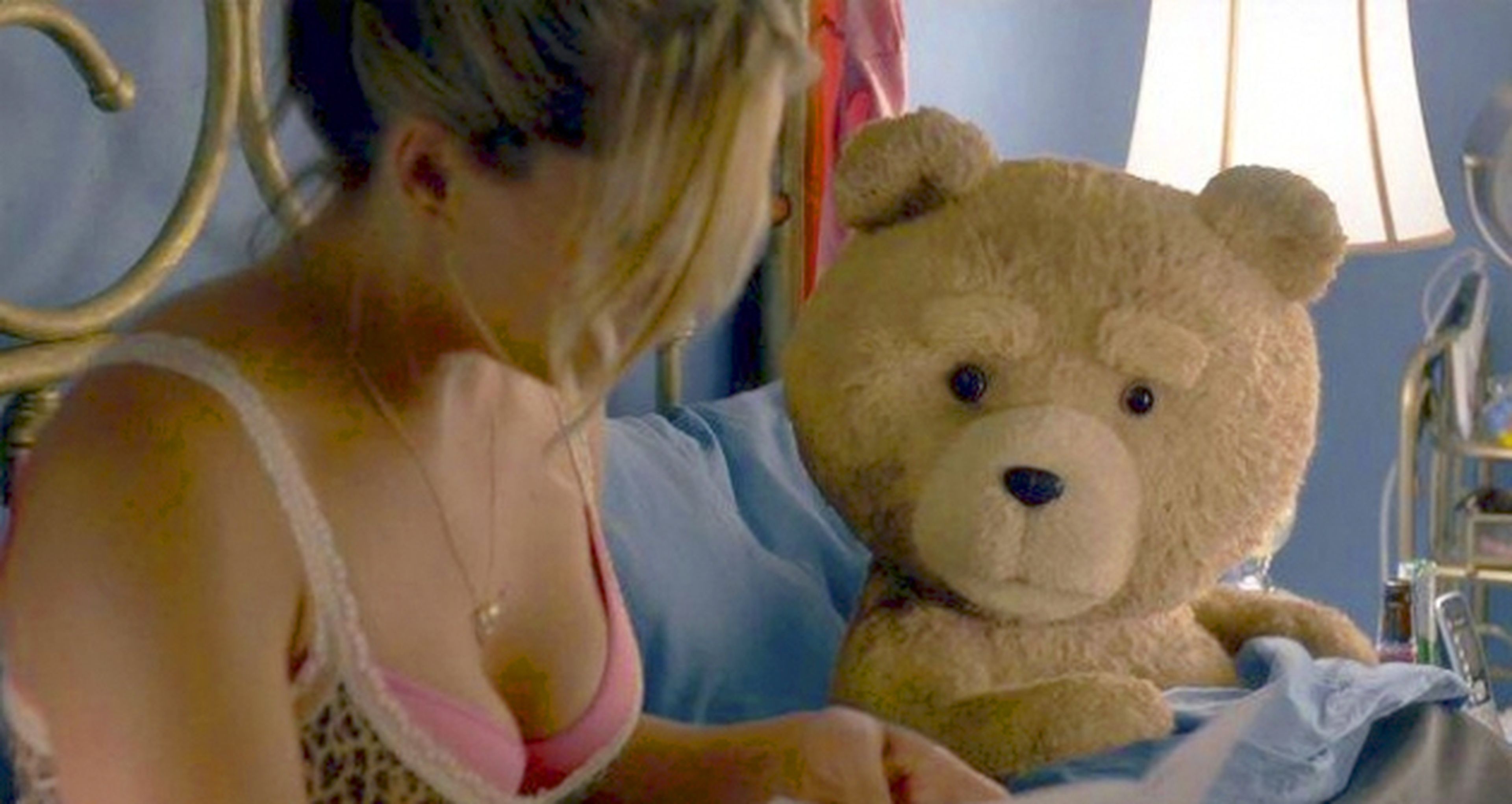 Tráiler de Ted 2 con Mark Wahlberg y Amanda Seyfried, ¡el osito quiere ser papá!