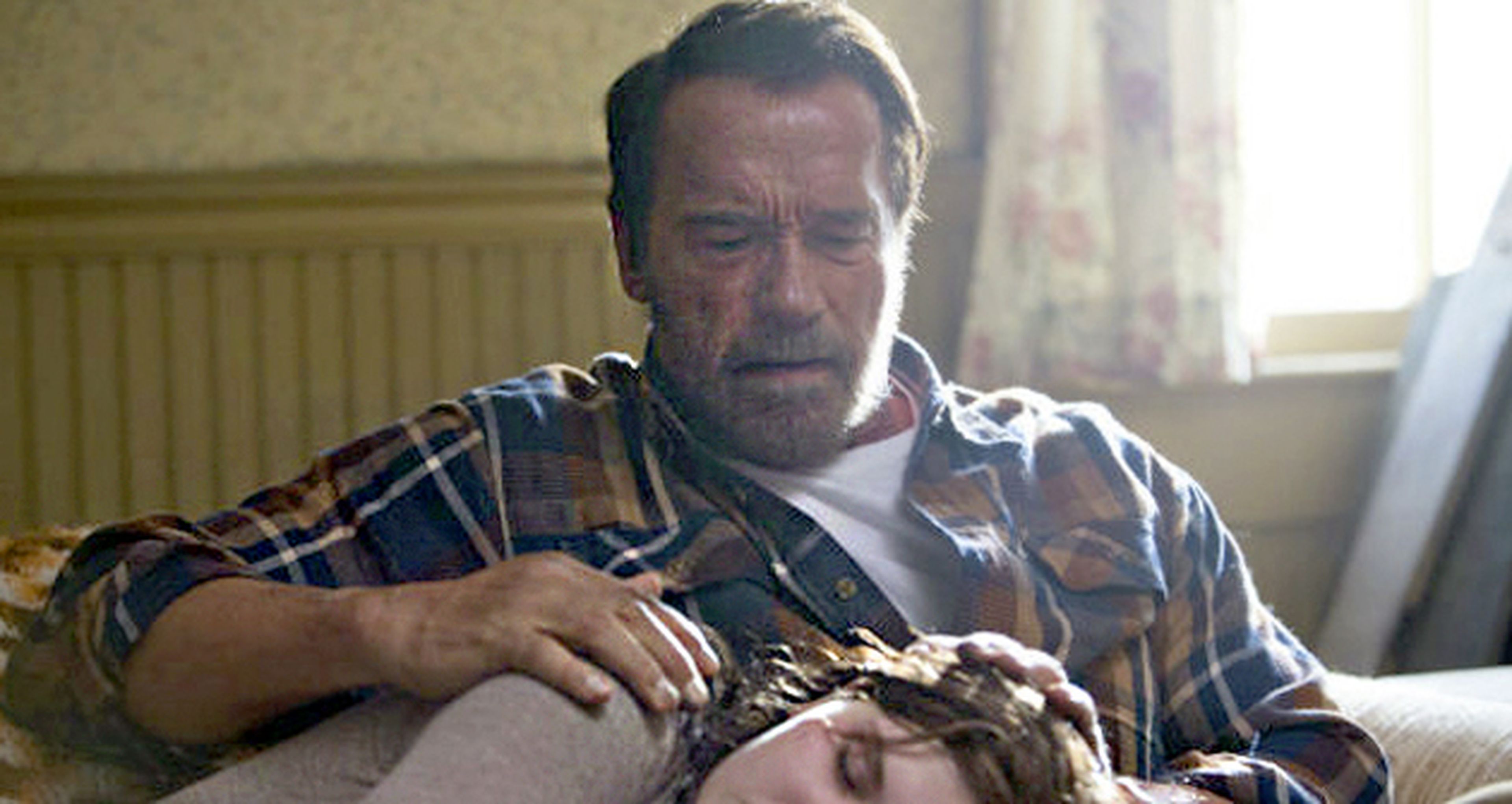 Tráiler de Maggie, con Arnold Schwarzenegger enfrentado a su hija zombi
