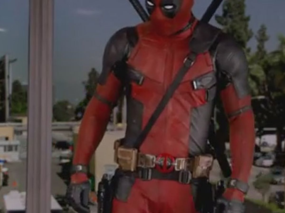 Ryan Reynolds muestra un traje descartado de Deadpool