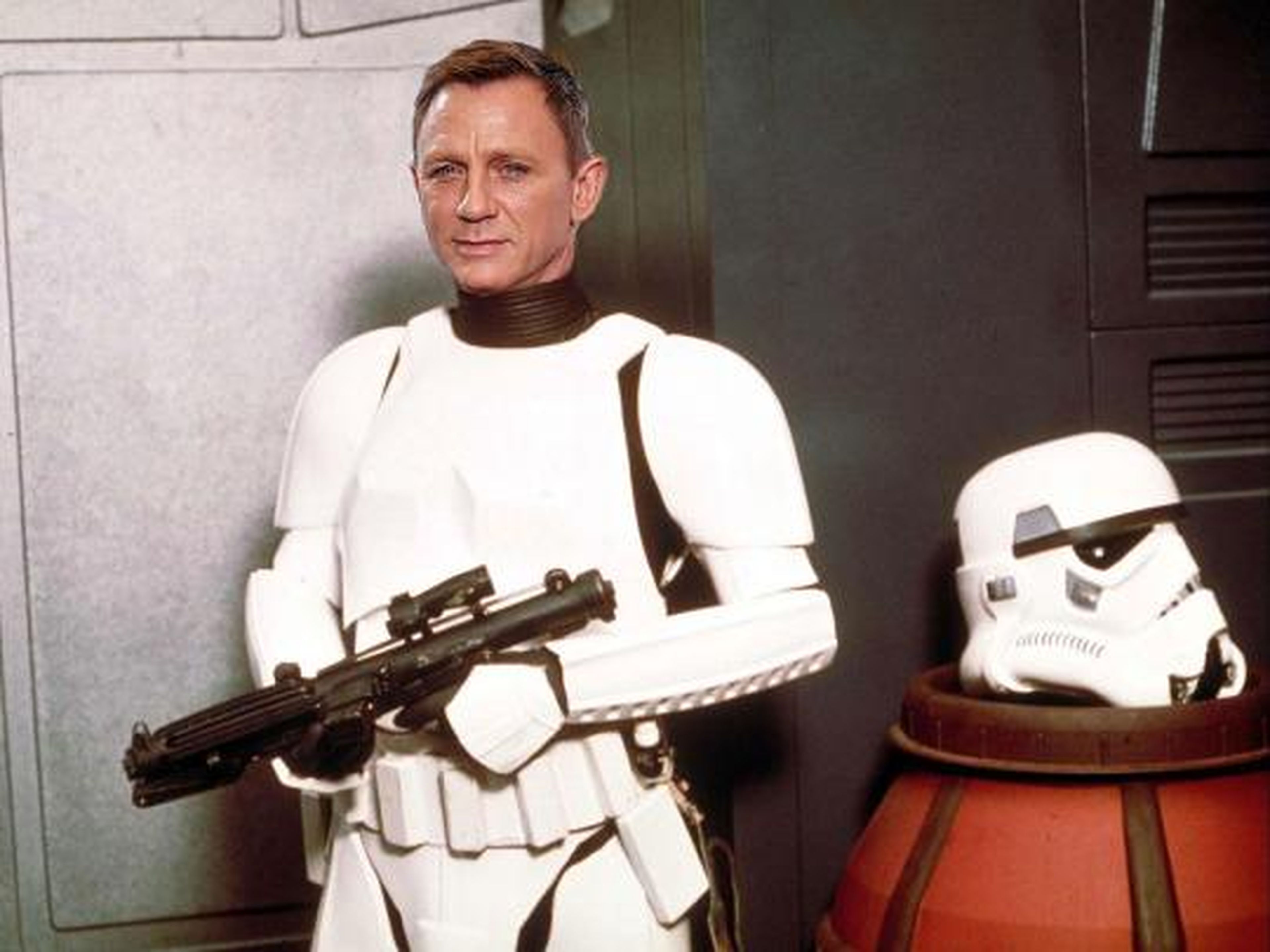 Star Wars VII: el despertar de la fuerza tendrá a 007 como Stormtrooper