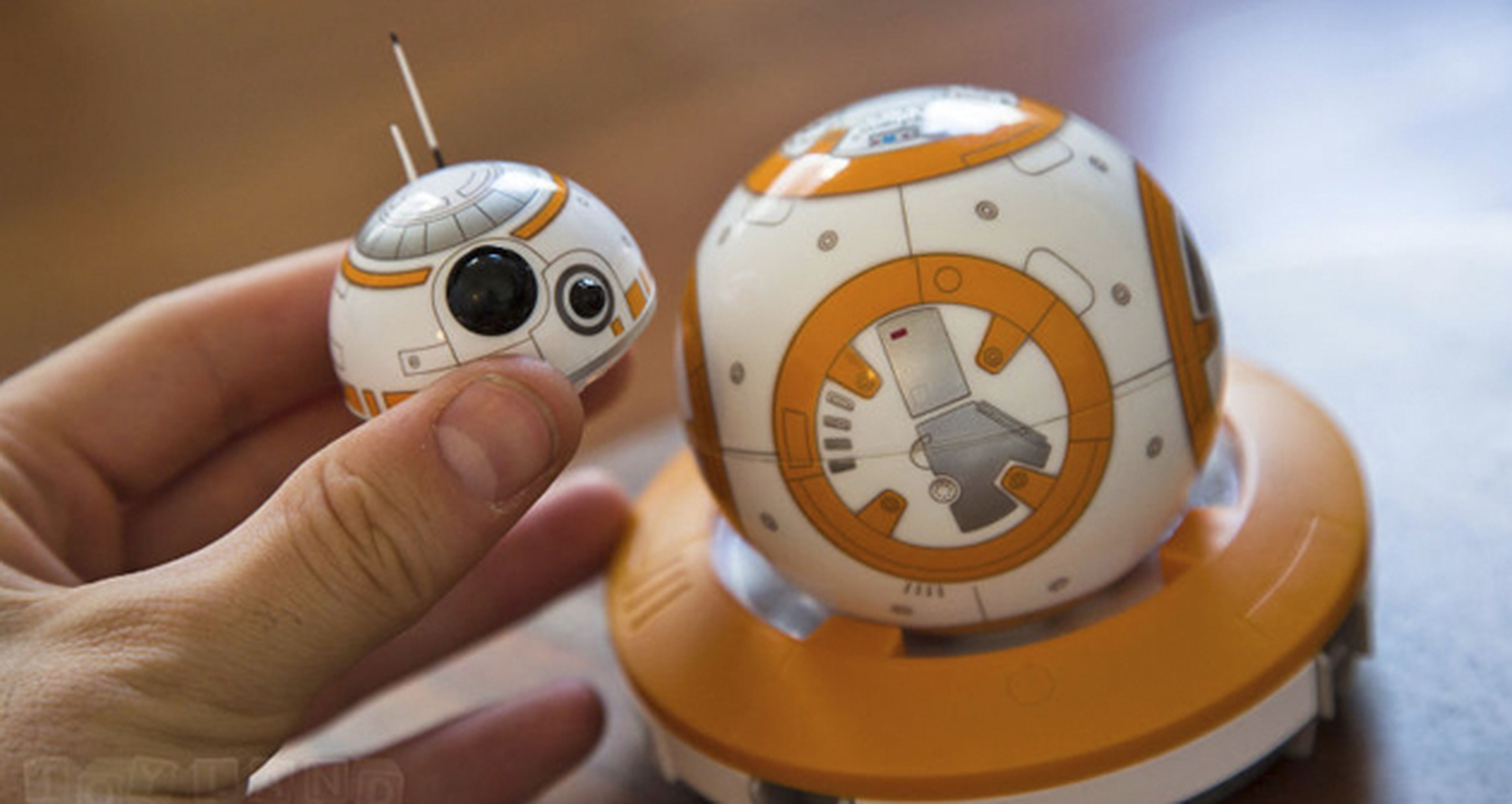 Star Wars VII presenta el juguete Sphero BB-8 con app de control