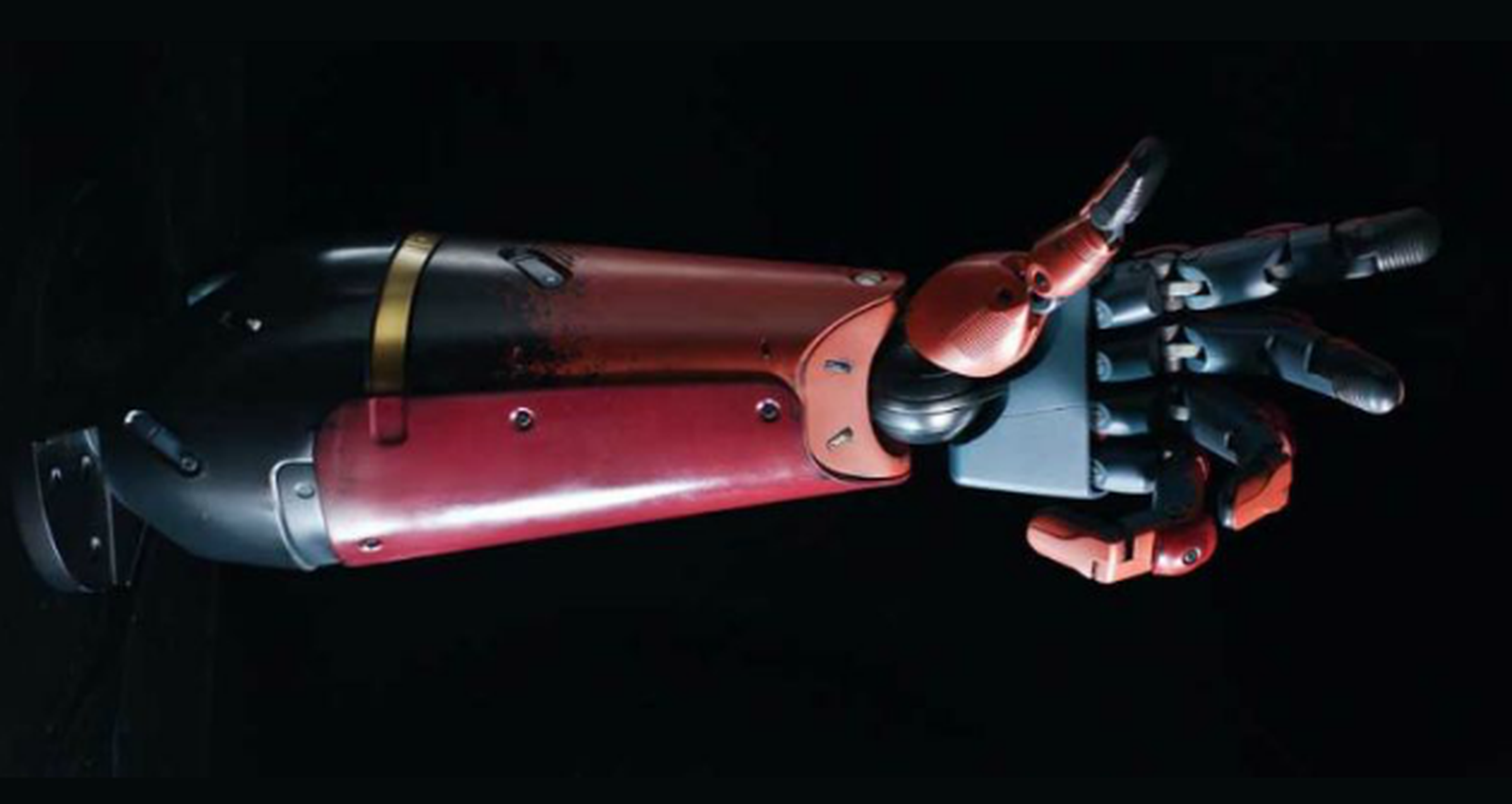 Metal Gear Solid V: Konami fabricará un brazo protésico como el del videojuego