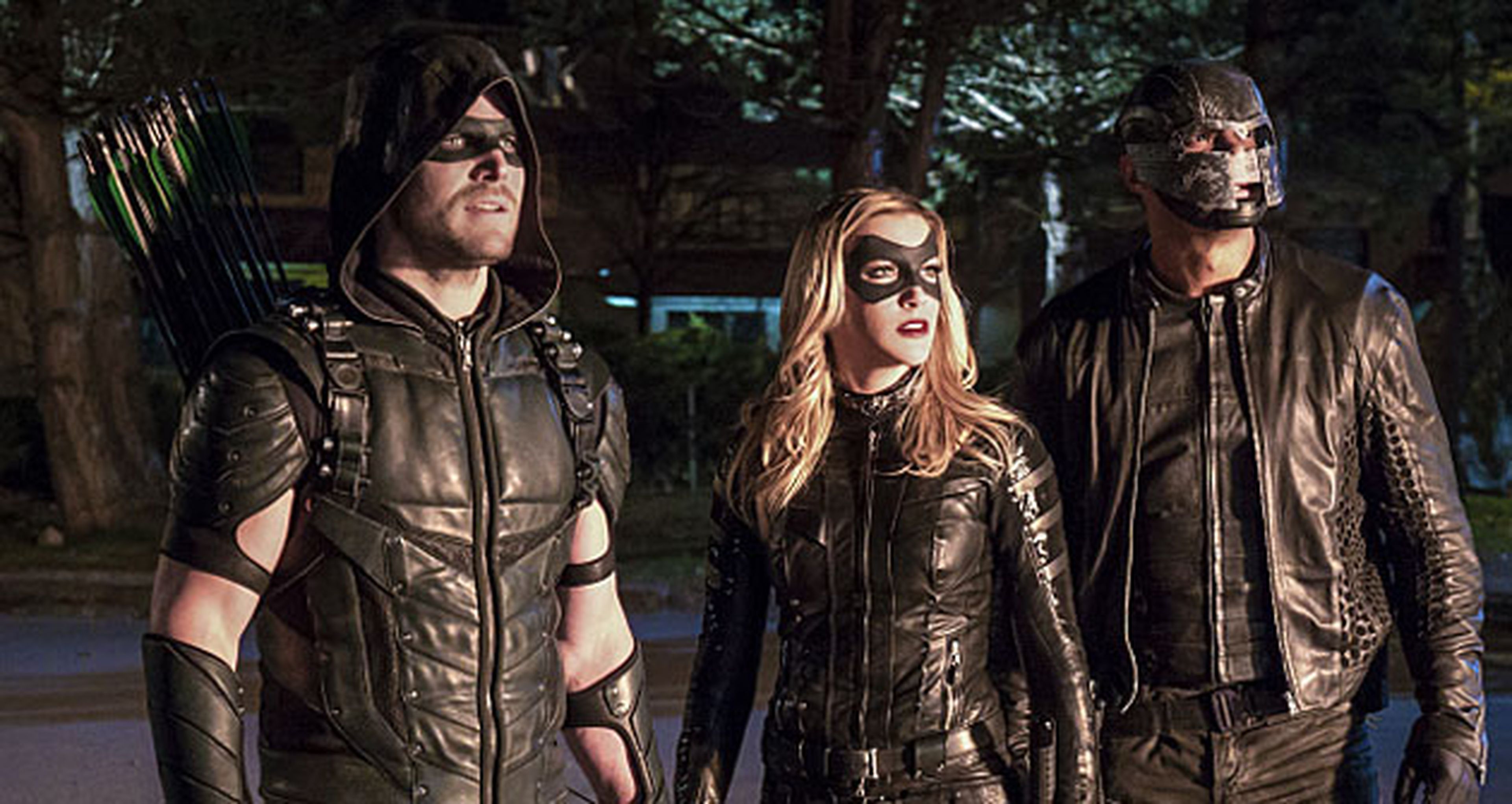 Arrow nuevas fotos de la temporada 4 señalan el regreso de un personaje (Spoiler)