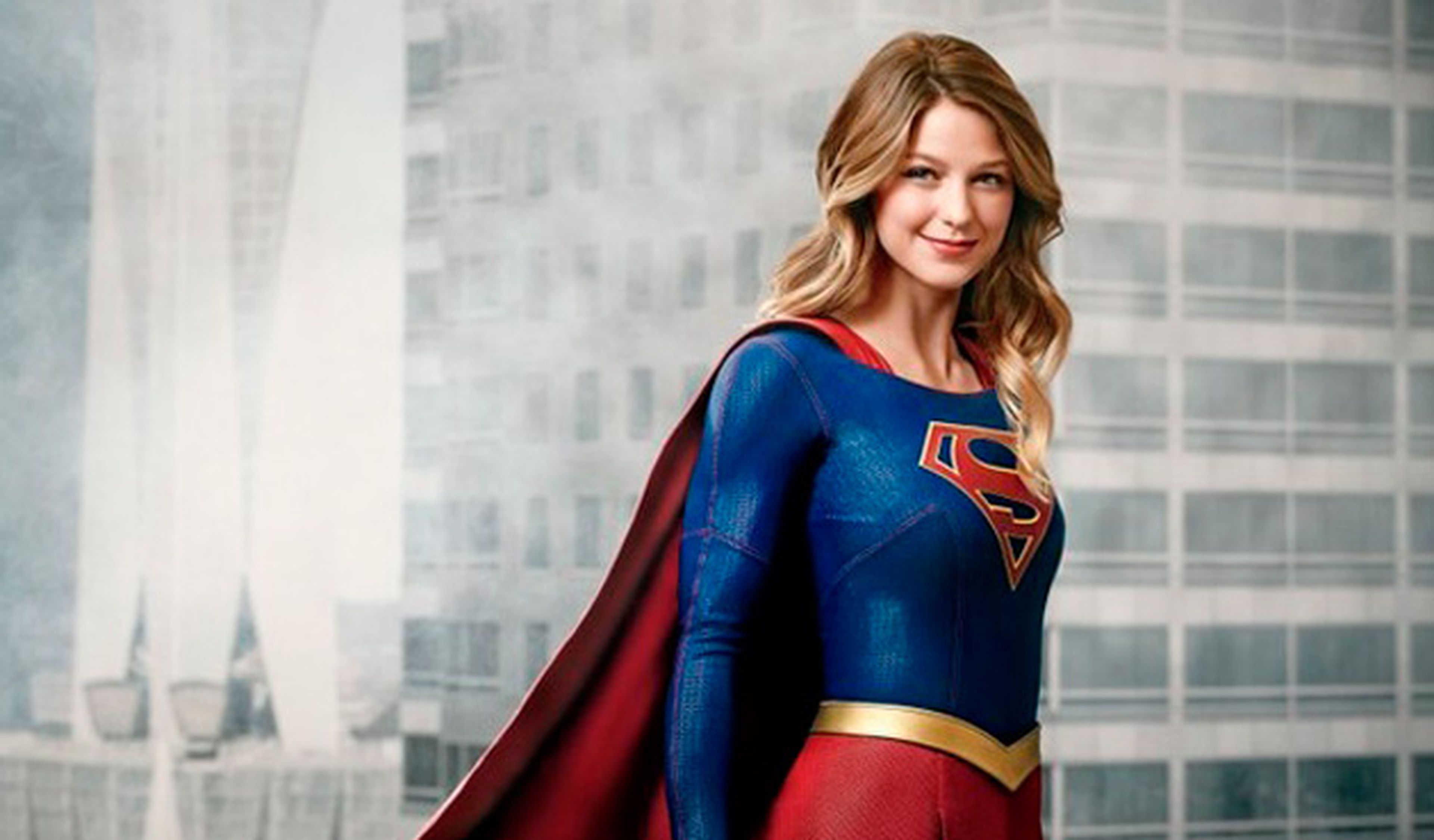 Supergirl tendrá temporada 2 en la cadena The CW