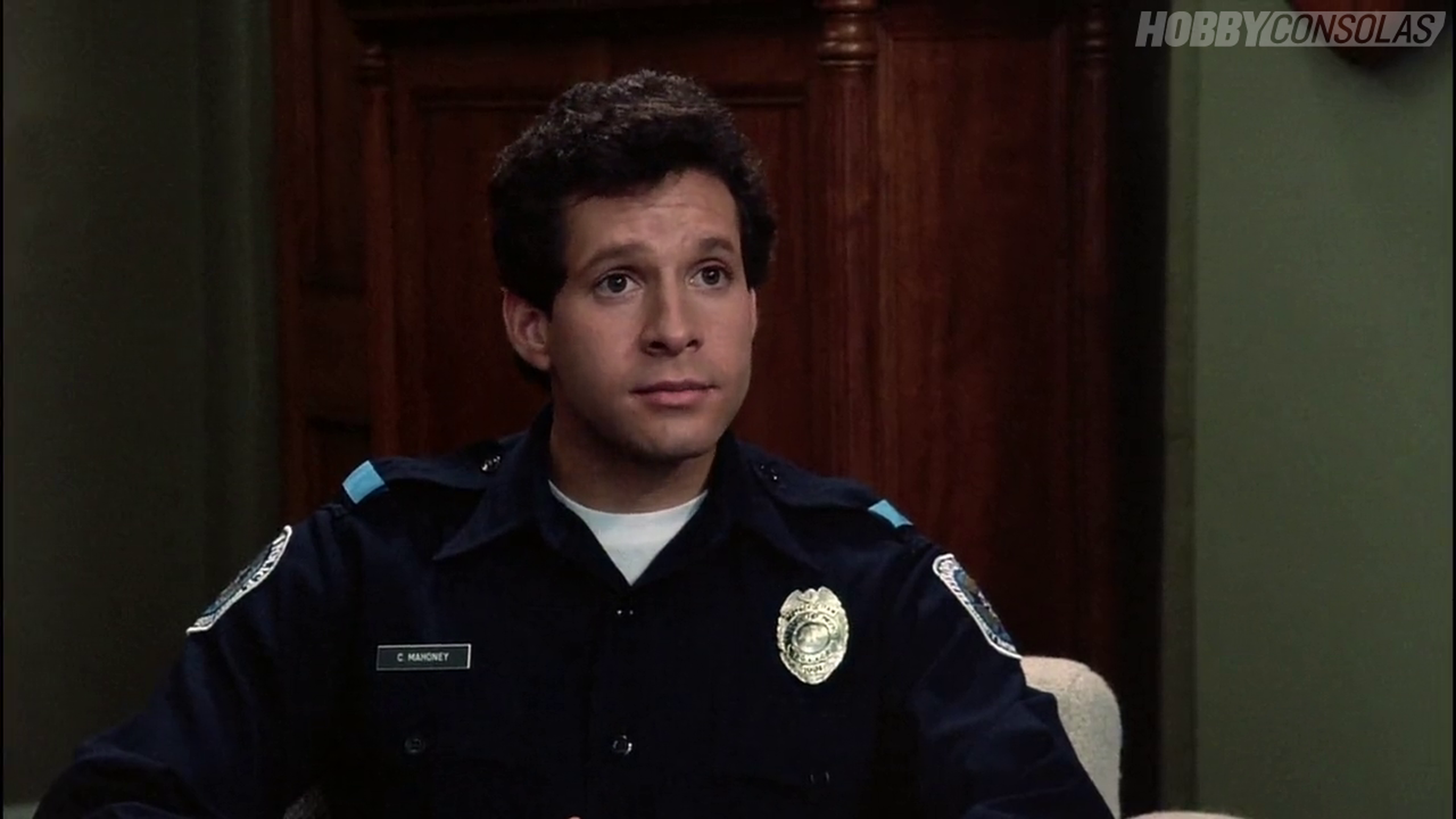 Steve Guttenberg como Carey Mahoney en Loca academia de policía (1984)