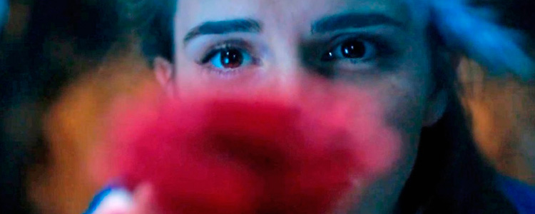 La Bella y la Bestia fotograma La Bella y la Bestia primer cartel de la película con Emma Watson