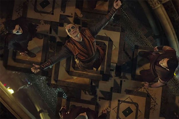 madds mikkelsen como Kaecilius madds mikkelsen como Kaecilius