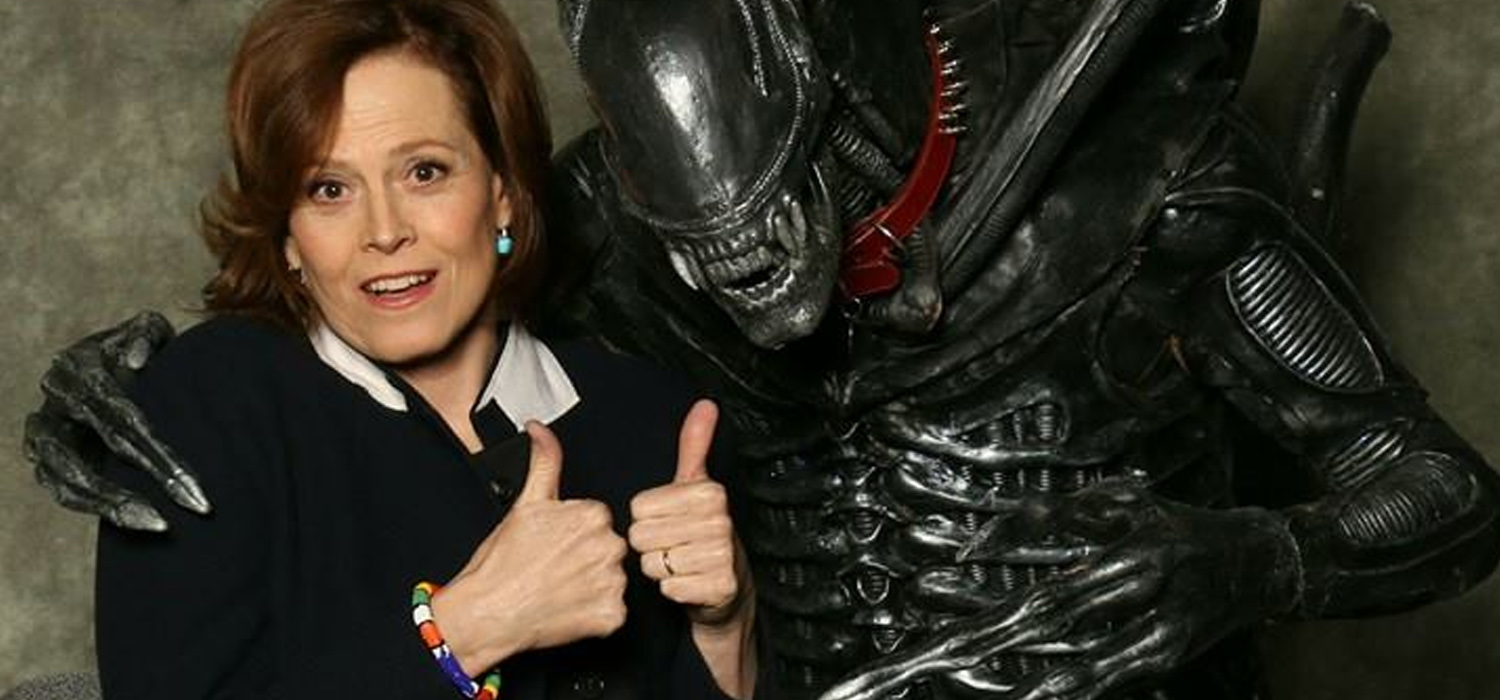 Sigourney Weaver Weaver con Alien - Alien 5