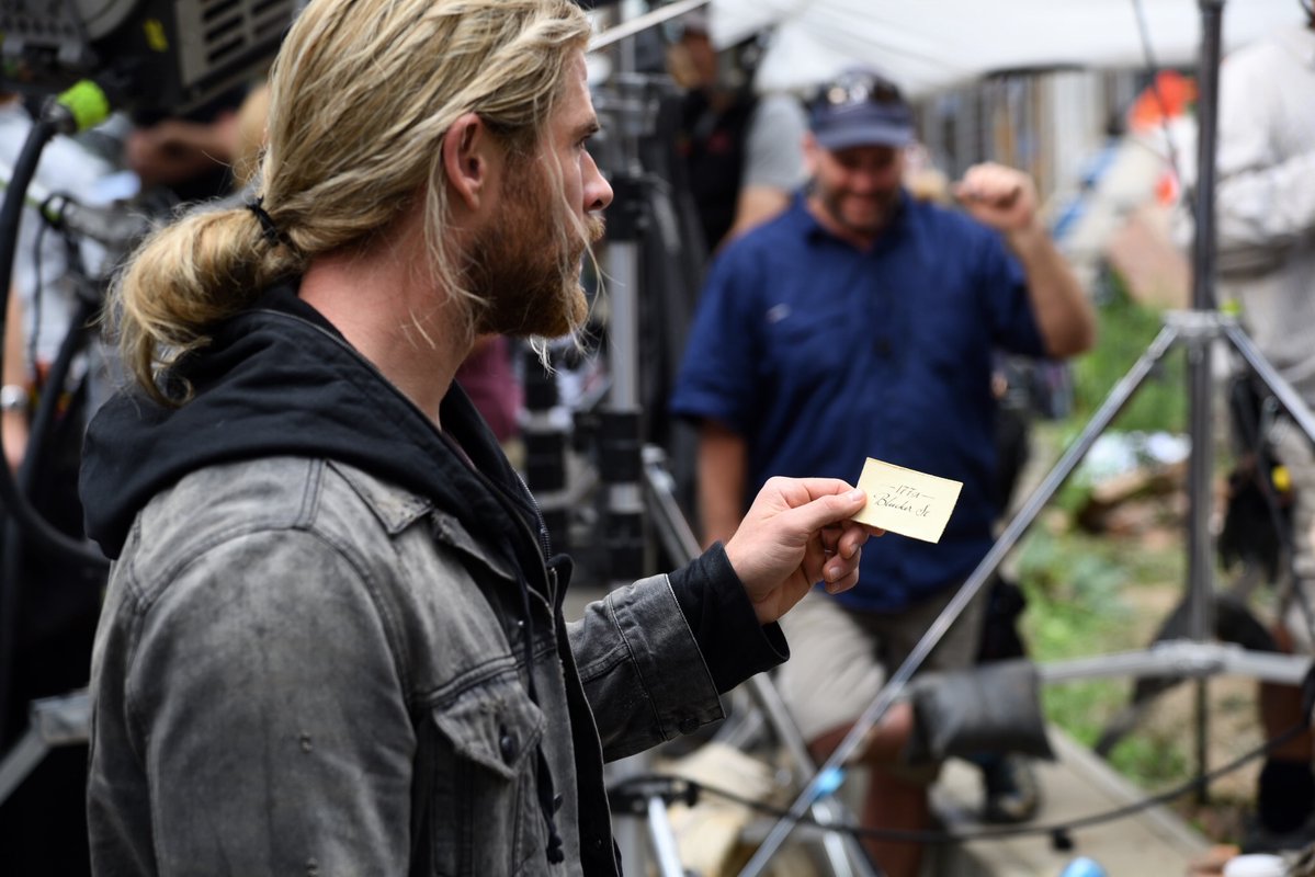 Thor Ragnarok Chris Hemsworth Tarjeta Doctor Strange