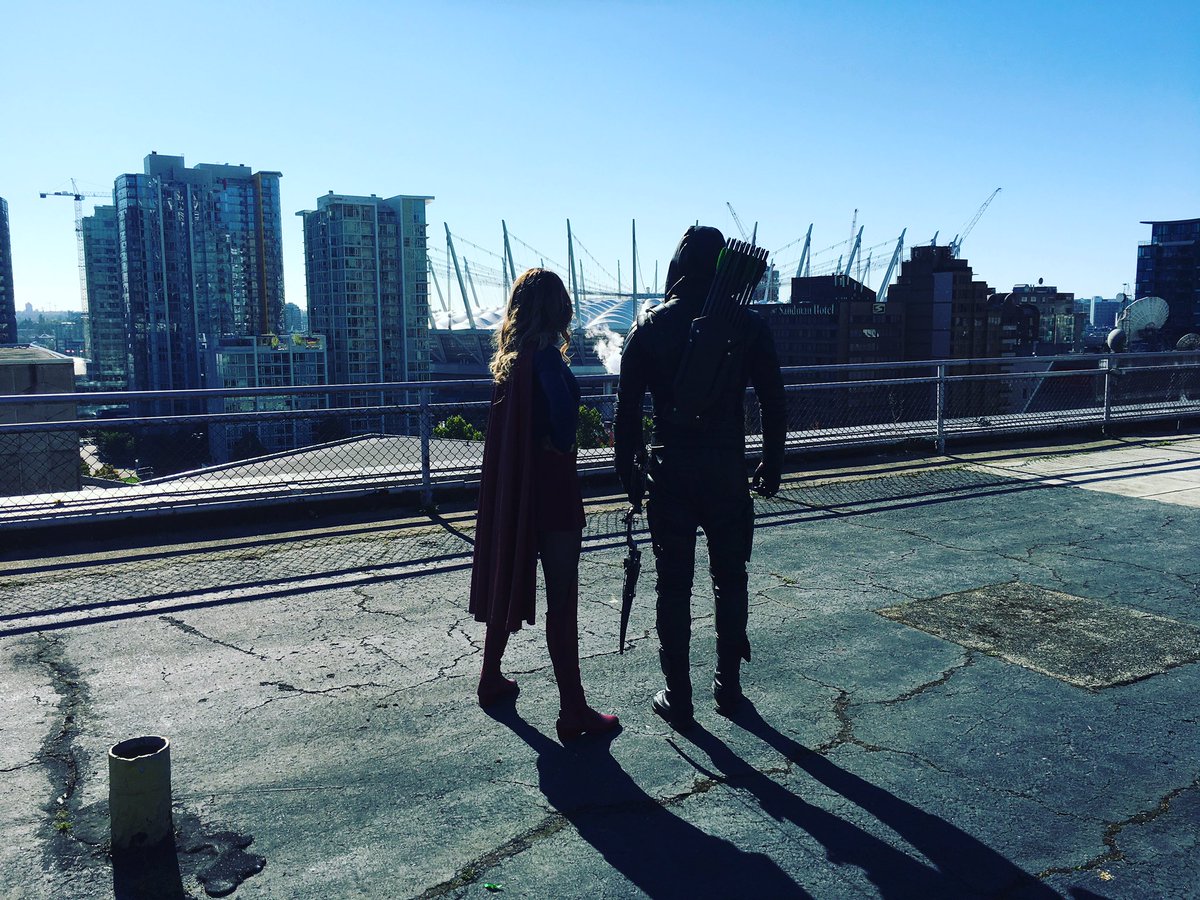 Arrow y Supergirl Arrow y Supergirl