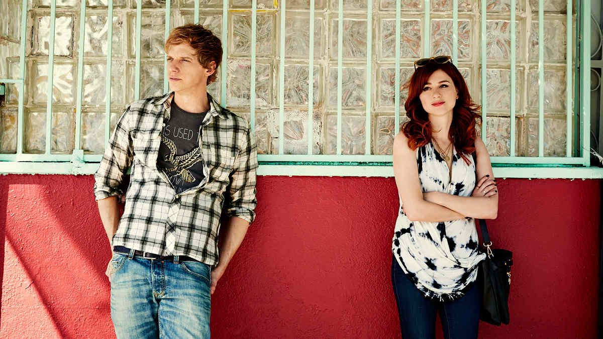 You're the worst (Eres lo peor) Chris Geere y Aya Cash.