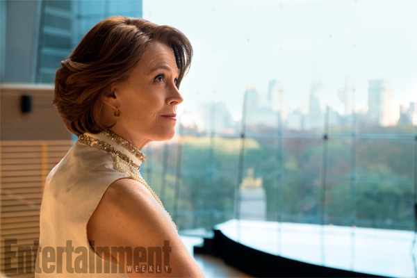 Sigourney Weaver en The Defenders Sigourney Weaver en The Defenders