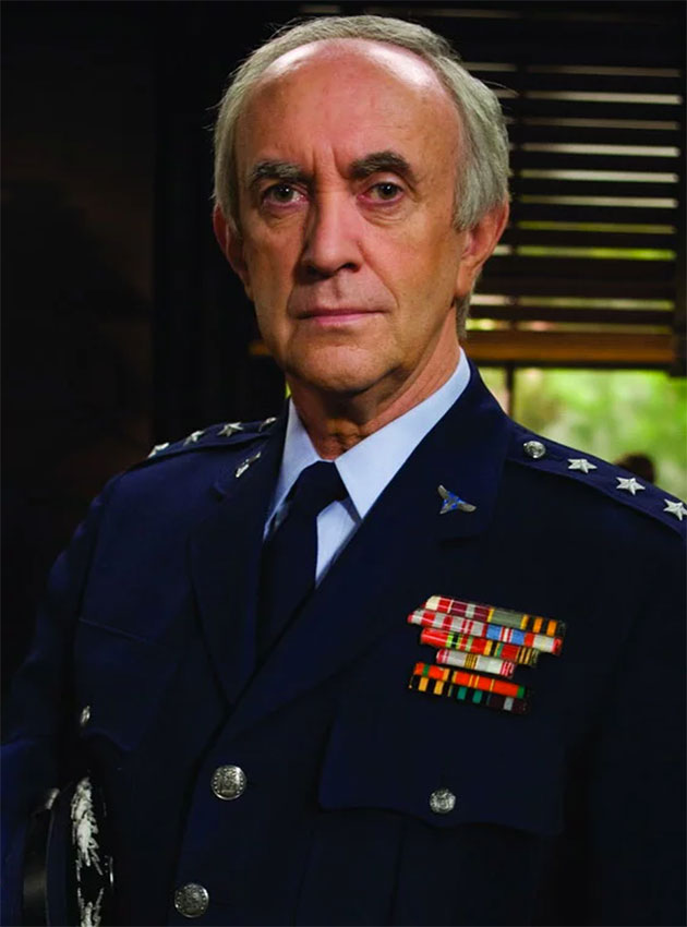 Jonathan Pryce - Command & Conquer (Saga) Actores y famosos en los videojuegos