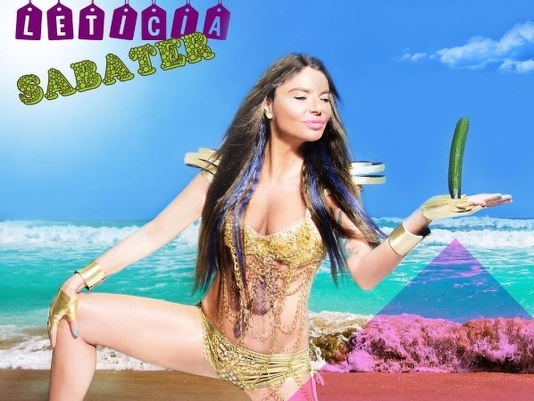Leticia Sabater Toma Pepinazo, videoclip, bikini, pepino