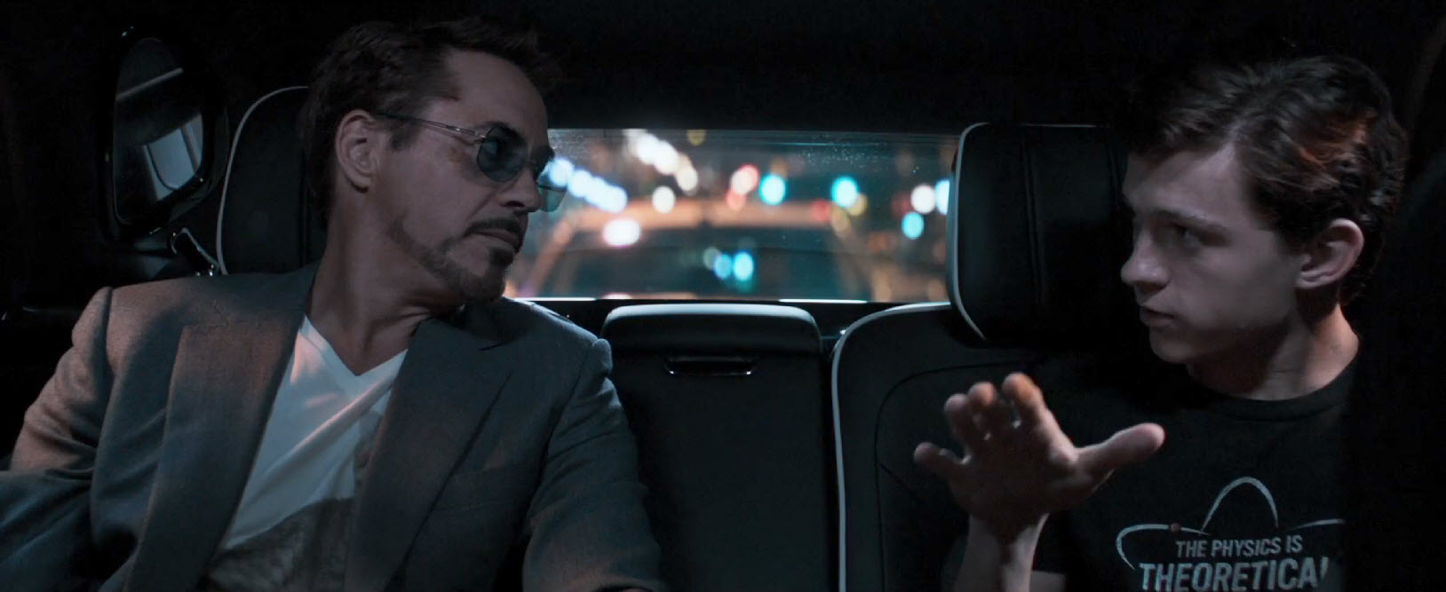 Tony Stark y Peter Parker en Spider-Man: Homecoming Tony Stark y Peter Parker en Spider-Man: Homecoming