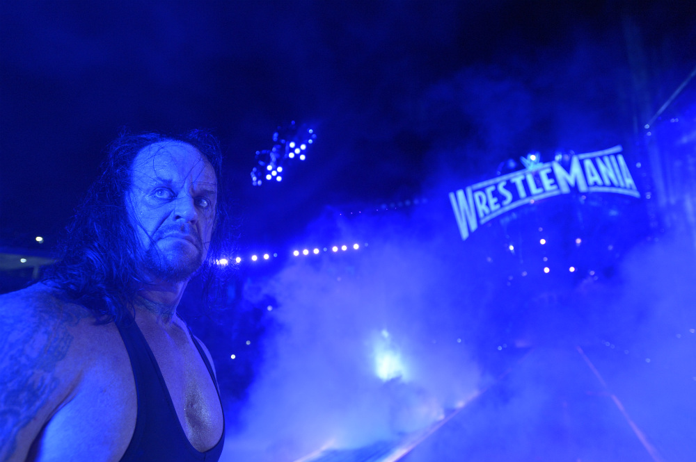 WrestleMania 33 - El Enterrador vs. Roman Reigns WrestleMania 33 - El Enterrador vs. Roman Reigns