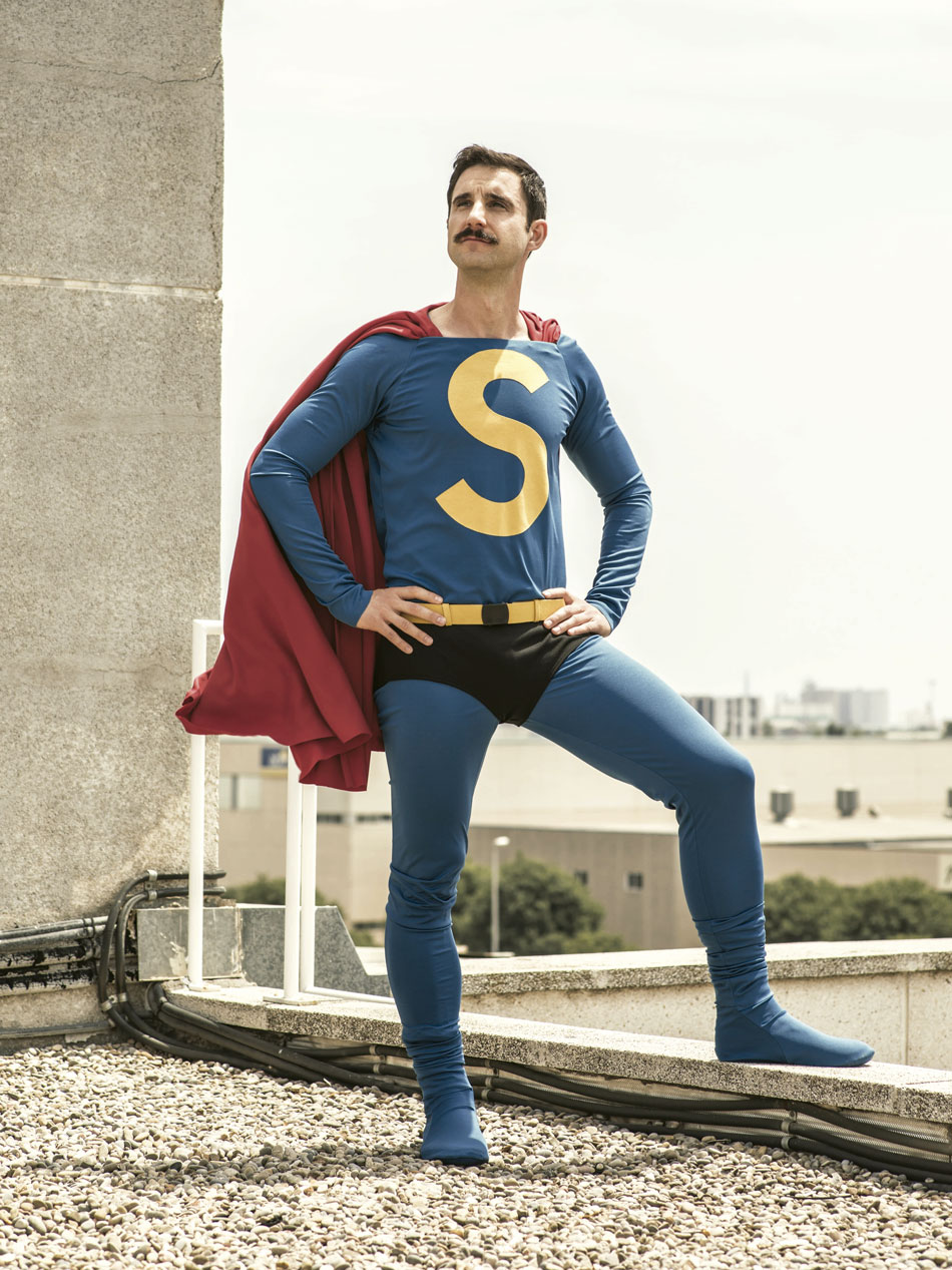 Dani Rovira como Superlópez Dani Rovira como Superlópez