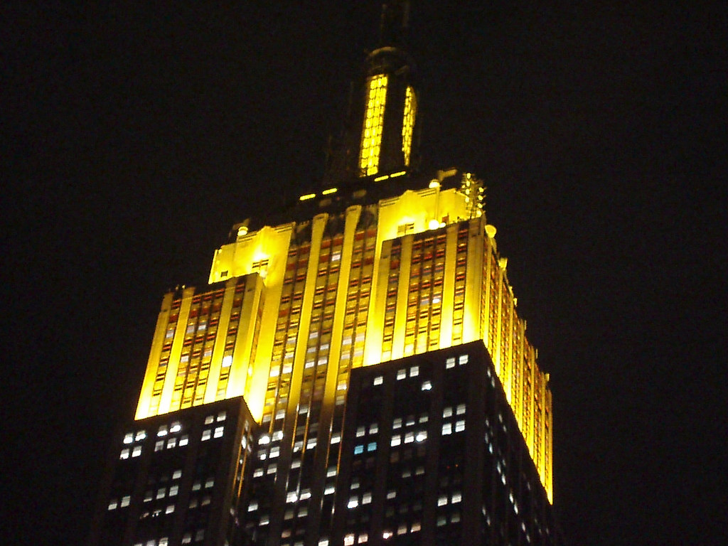 Empire State El Empire State promociona Los Simpson la película