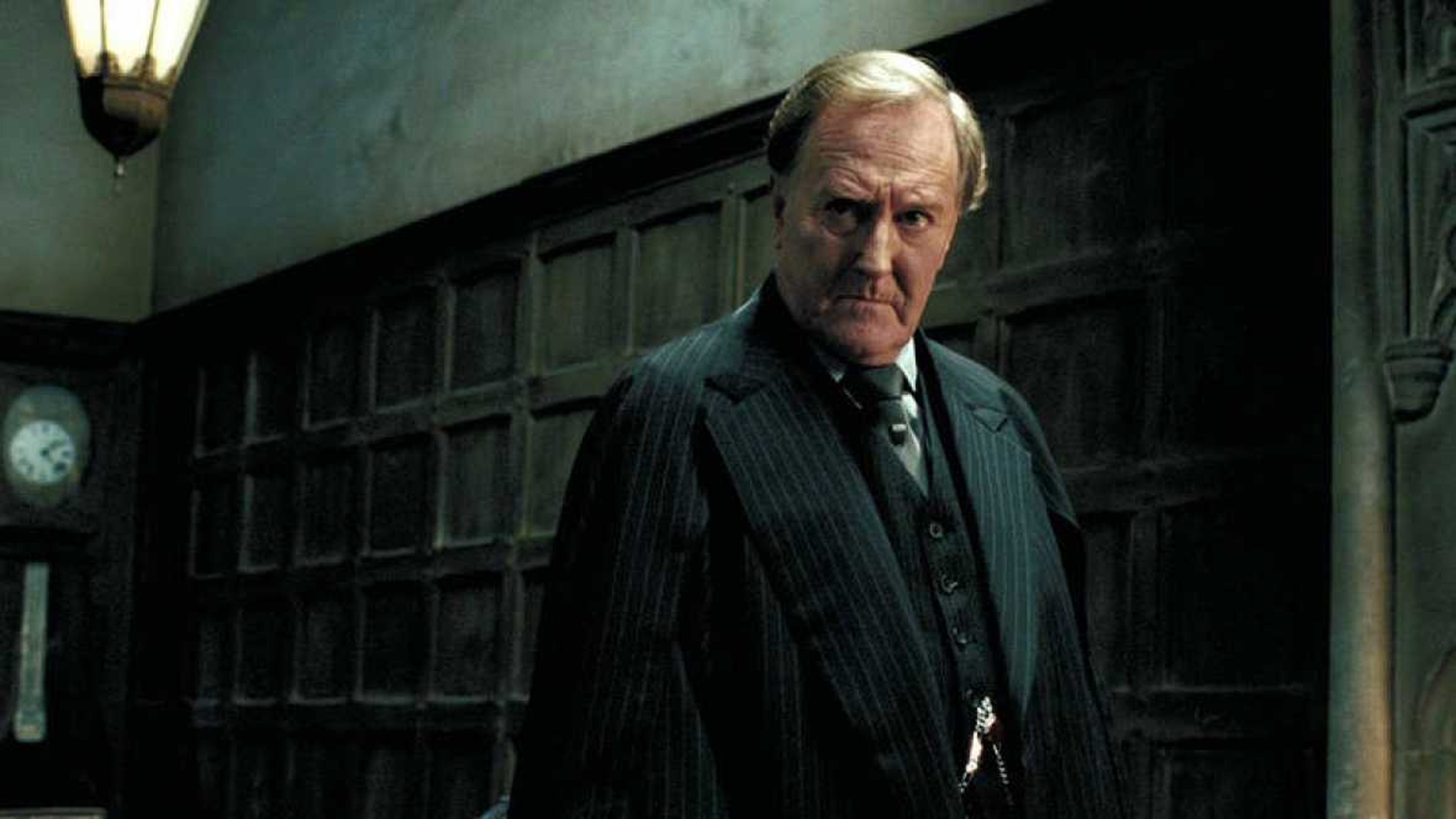El actor Robert Hardy, quien dio vida al Ministro de Magia Cornelius Fudge en la saga cinematográfica de Harry Potter, ha muerto a los 91 años de edad.