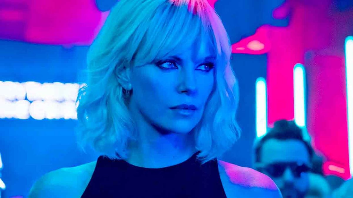 Crítica de Atómica (Atomic Blonde), con Charlize Theron