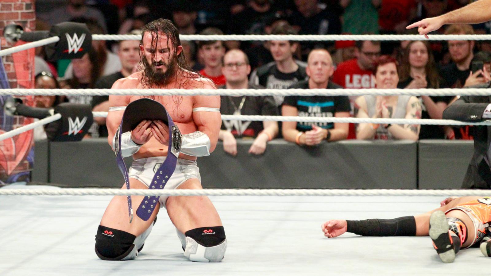 WWE SummerSlam 2017 - Campeonato Crucero - Akira Tozawa vs. Neville WWE SummerSlam 2017 - Campeonato Crucero - Akira Tozawa vs. Neville
