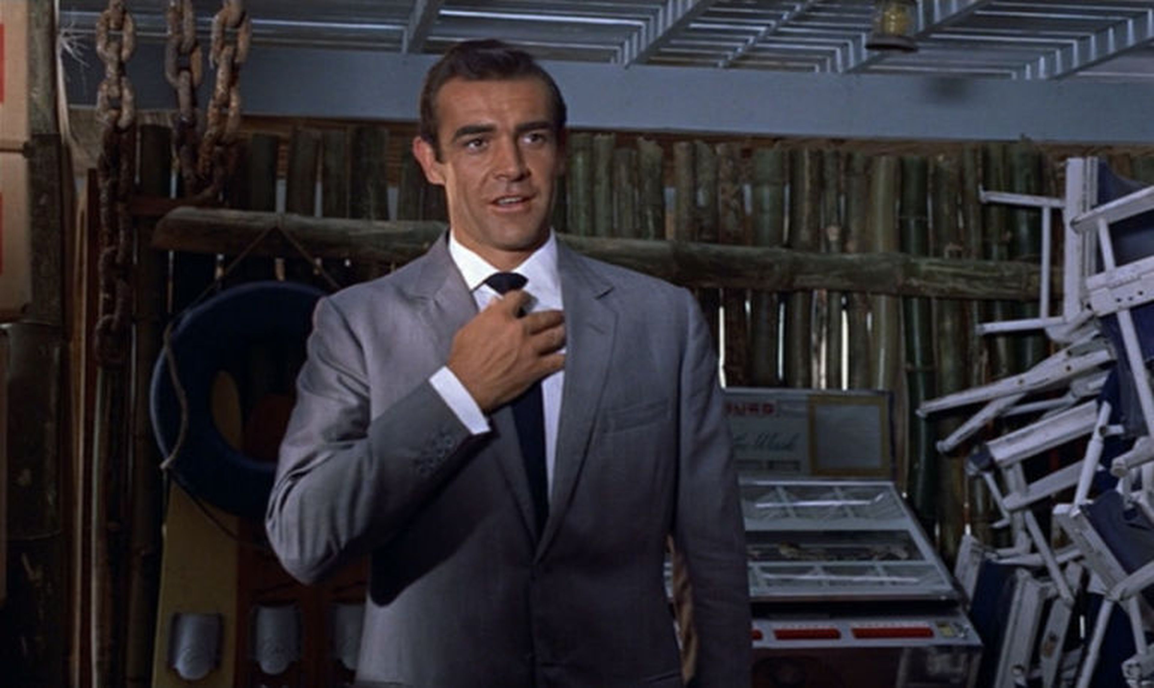 Sean Connery como James Bond, 007