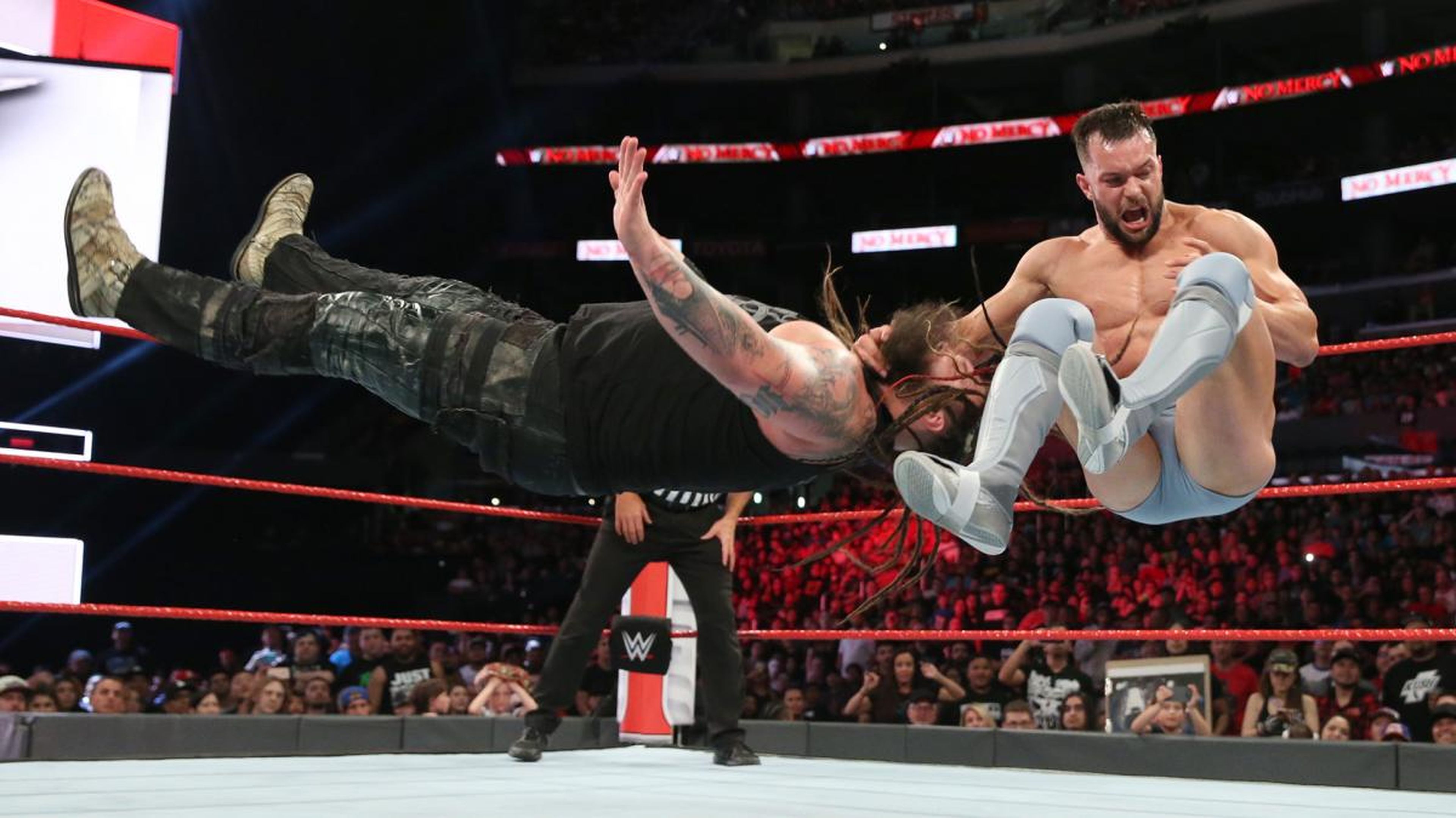 WWE No Mercy 2017 - Bray Wyatt vs. Finn Bálor