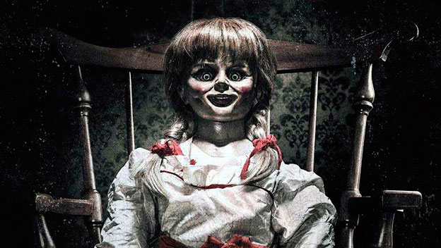 Disfrazarse de la muñeca Annabelle, además de estar de moda por el reciente estreno de la última película, es una opción fácil y rápida que se puede realizar con las cosas que tienes en casa. El maquillaje de Annabelle para Halloween se puede hacer con los productos que utilizas habitualmente, y el secreto consiste en marcar bien las facciones de la cara para parecer una muñeca. Disfrazarse de la muñeca Annabelle, además de estar de moda por el reciente estreno de la última película, es una opción fácil y rápida que se puede realizar con las cosas que tienes en casa. El maquillaje de Annabelle para Halloween se puede hacer con los productos que utilizas habitualmente, y el secreto consiste en marcar bien las facciones de la cara para parecer una muñeca.