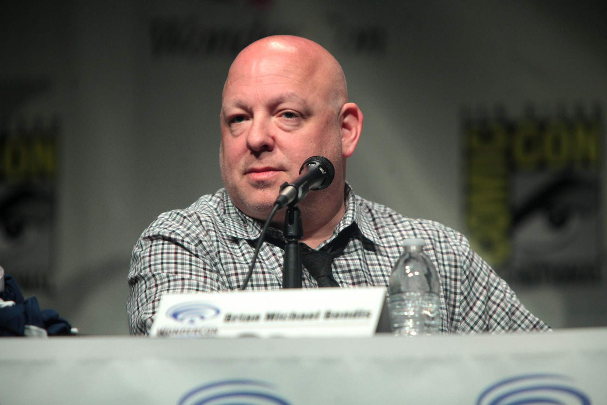 Brian Michael Bendis abandona Marvel y firma en exclusiva por DC Comics